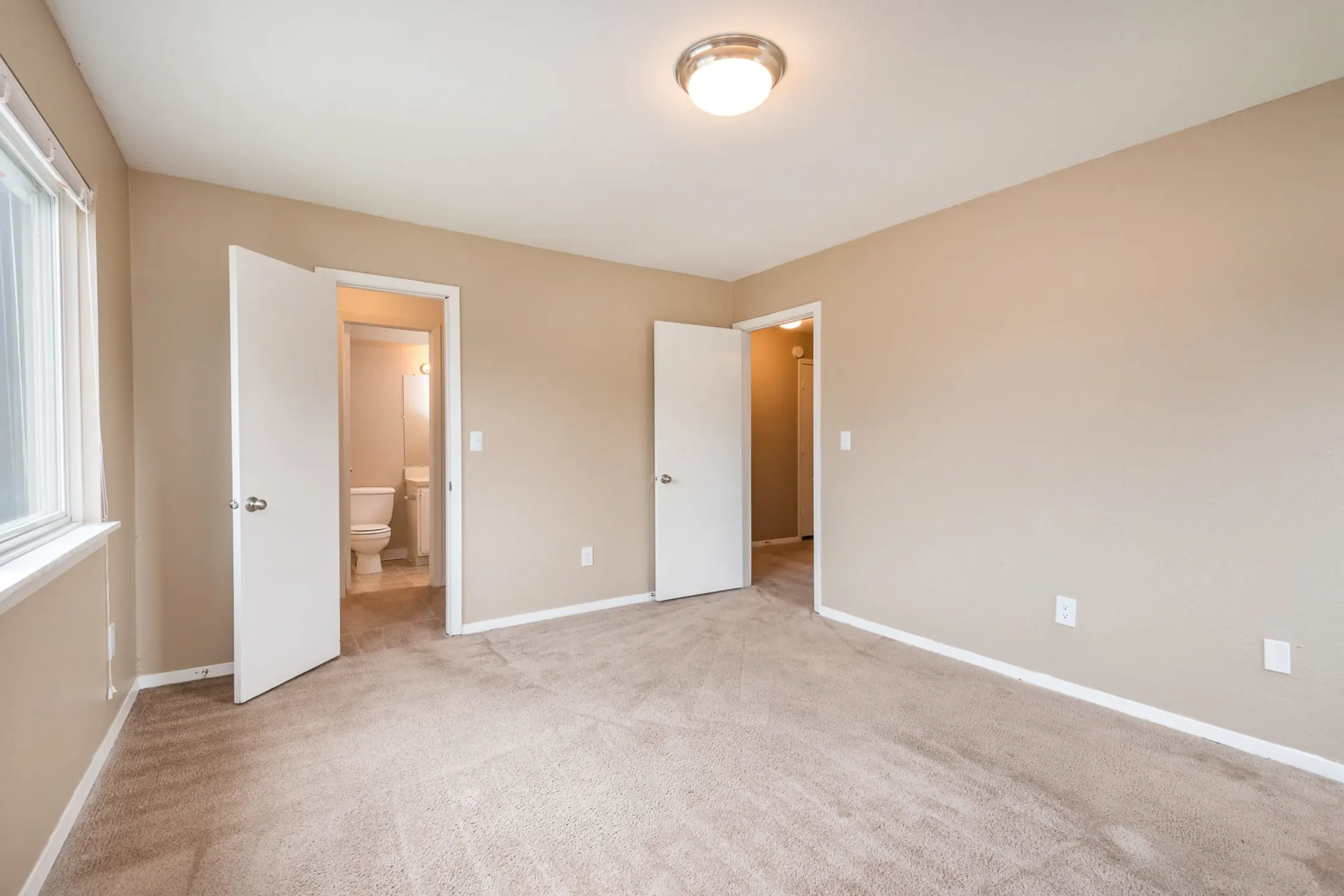 Summit Shawnee 7613 Flint St Shawnee Mission, KS Apartments for