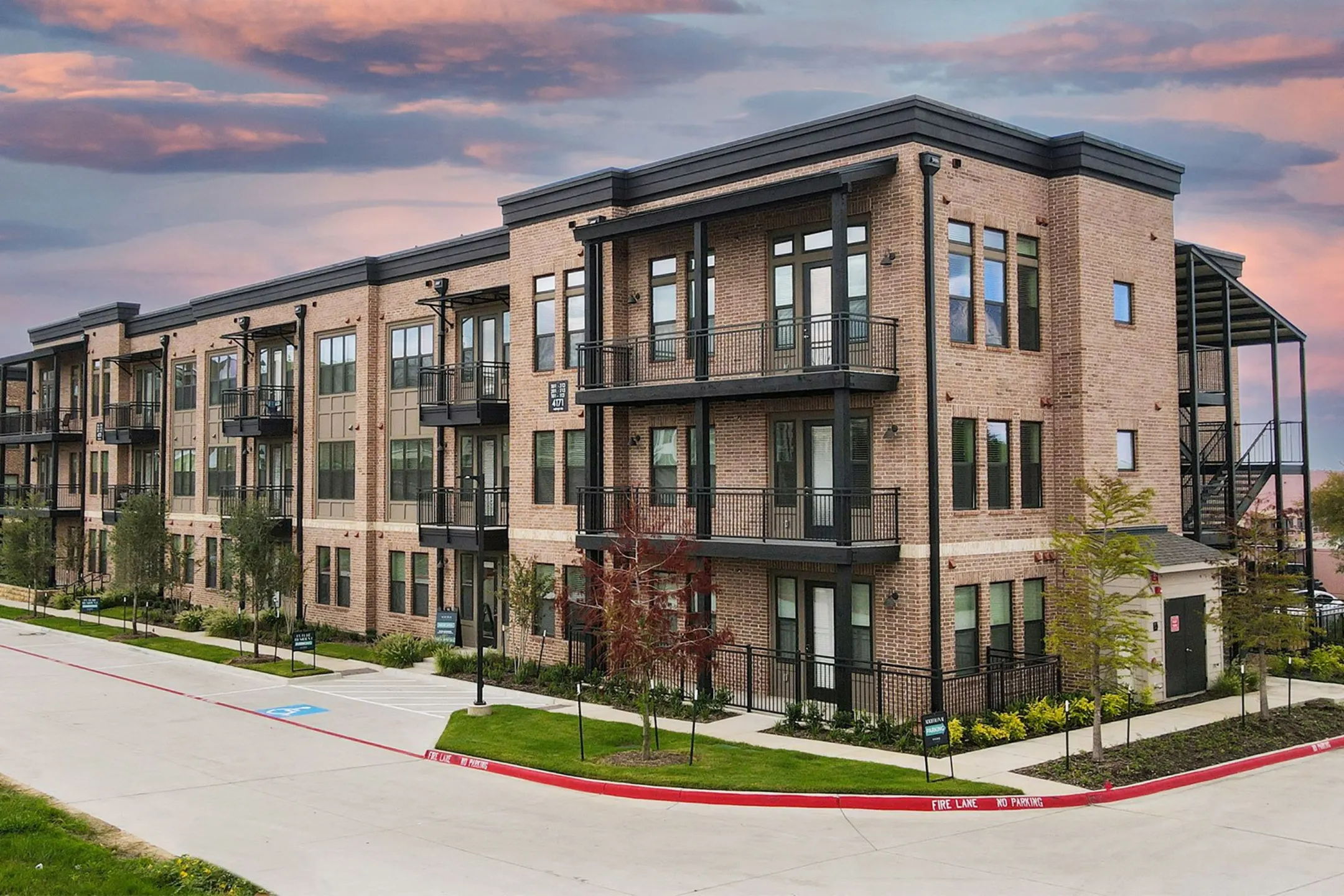 Wylder Square Apartments Carrollton, TX 75007