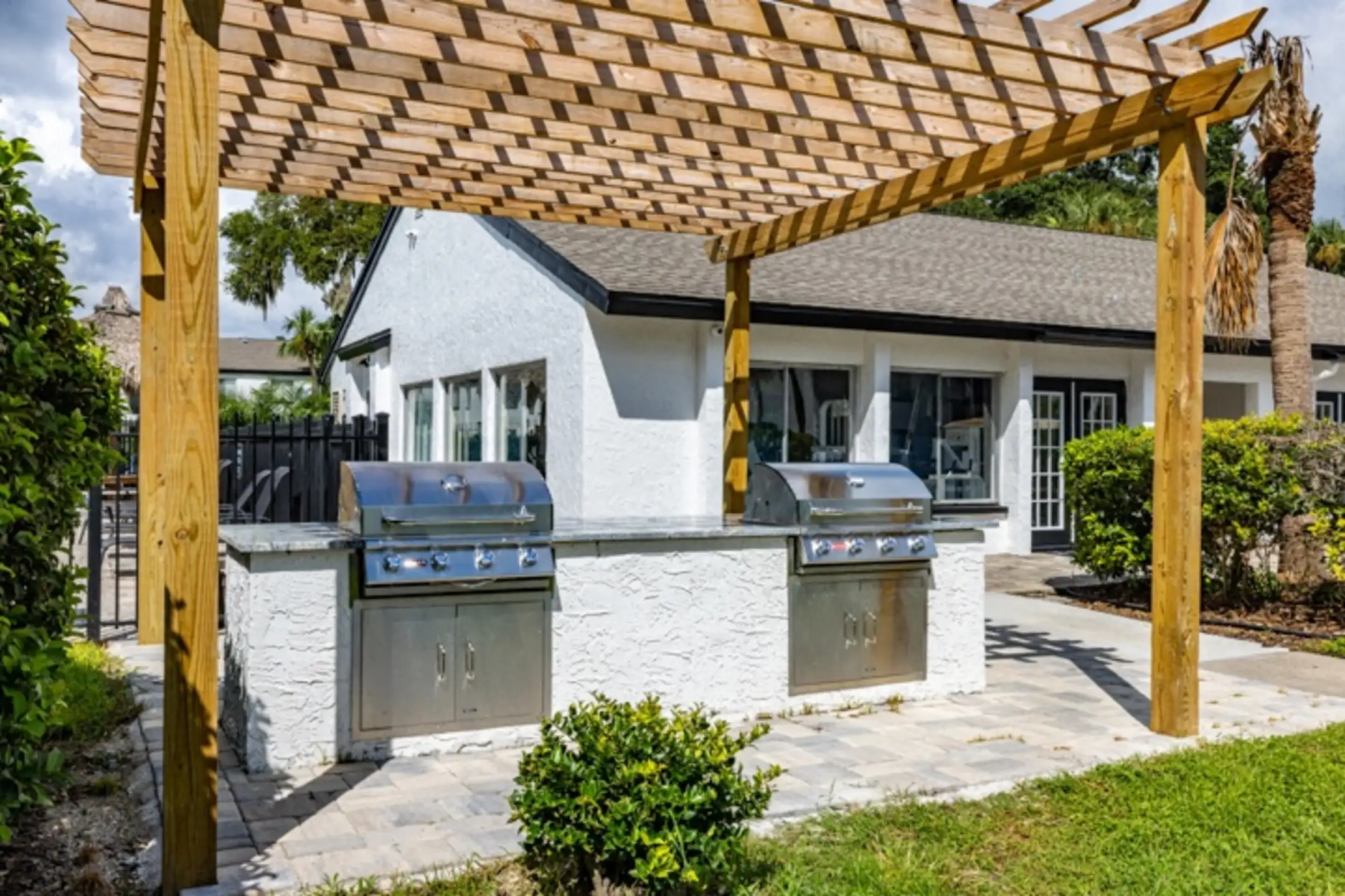 skye-oaks-110-summerfield-way-brandon-fl-apartments-for-rent-rent