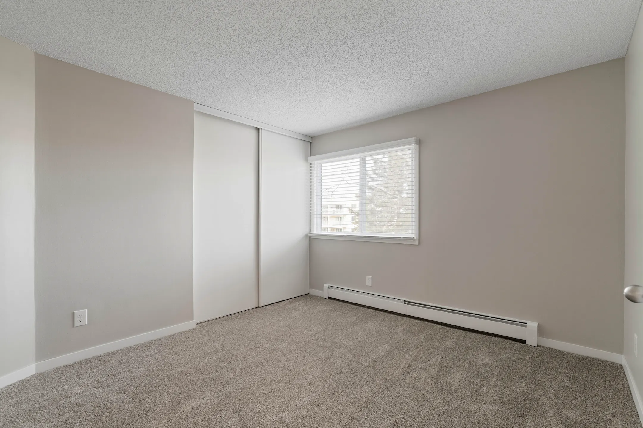 Hillcrest Place Apartments 165 County Road B2 E Saint Paul, MN