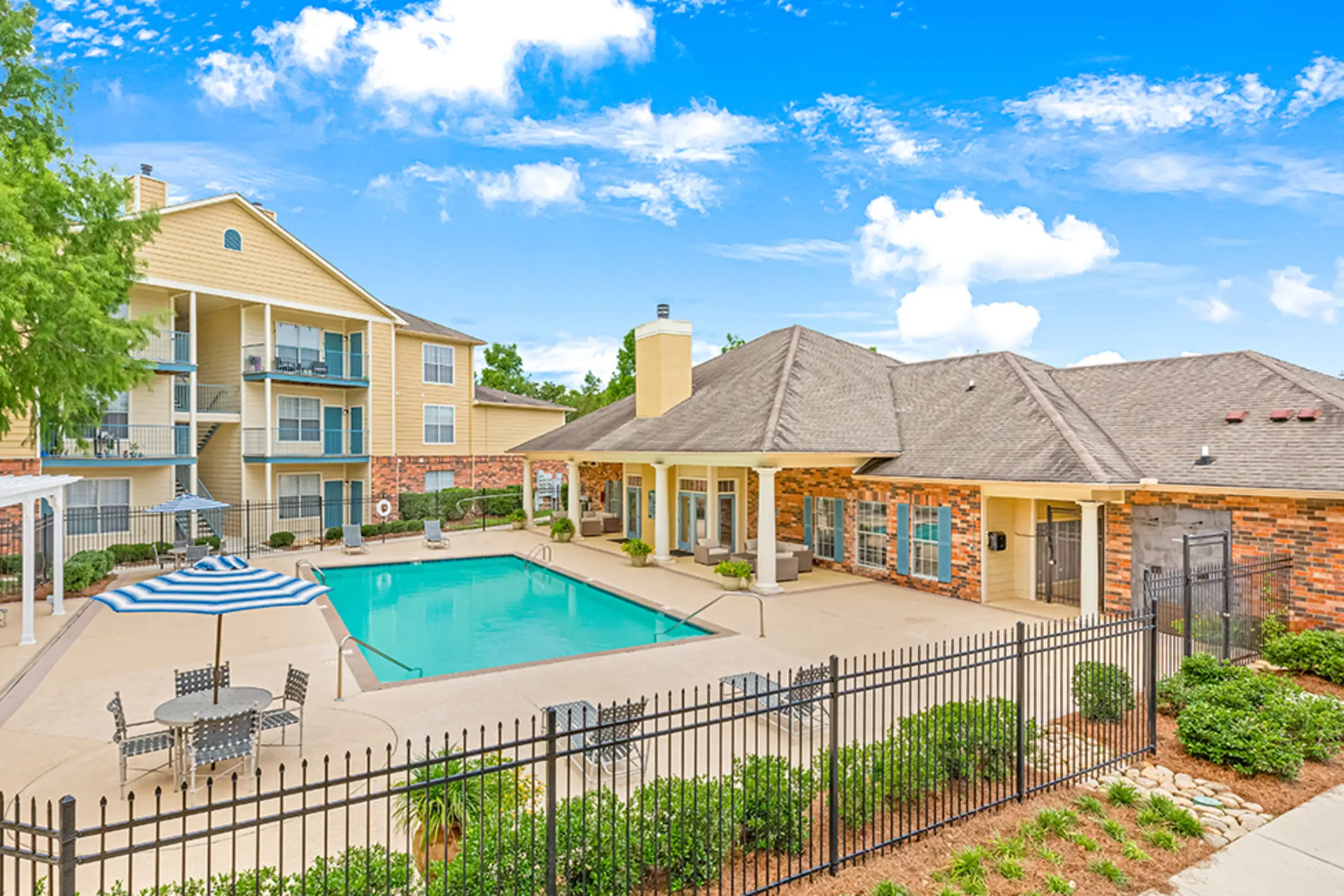 Spring Brook Apartment Homes Apartments Baton Rouge, LA 70817