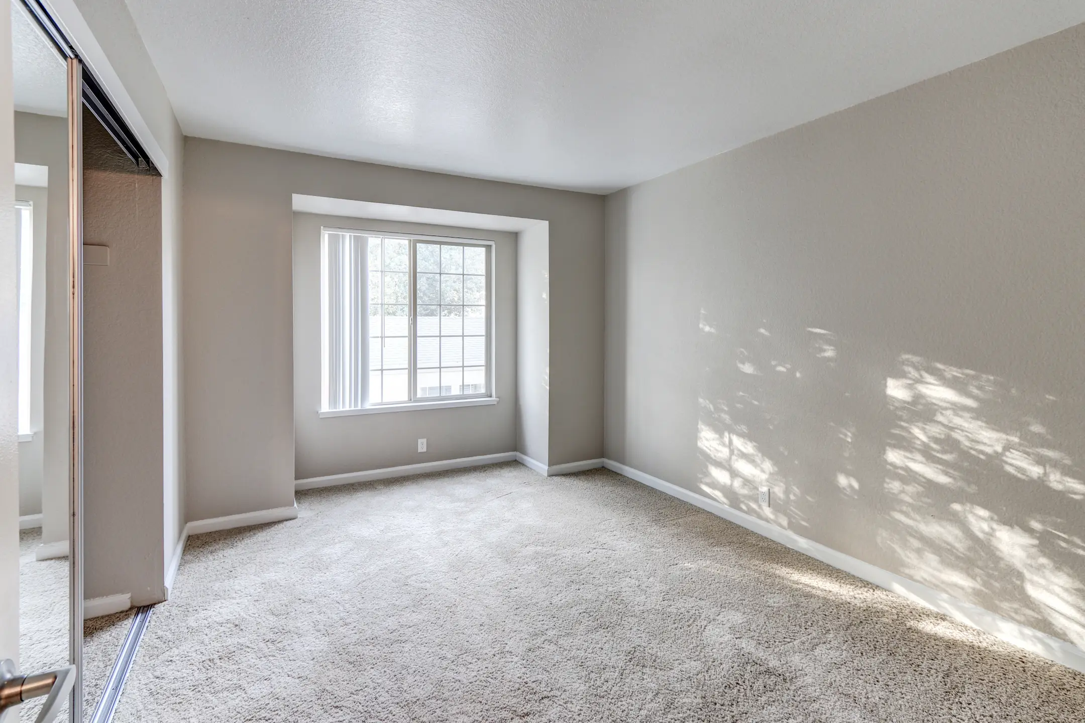 Bedroom - Cobblestone Creek - Roseville, CA