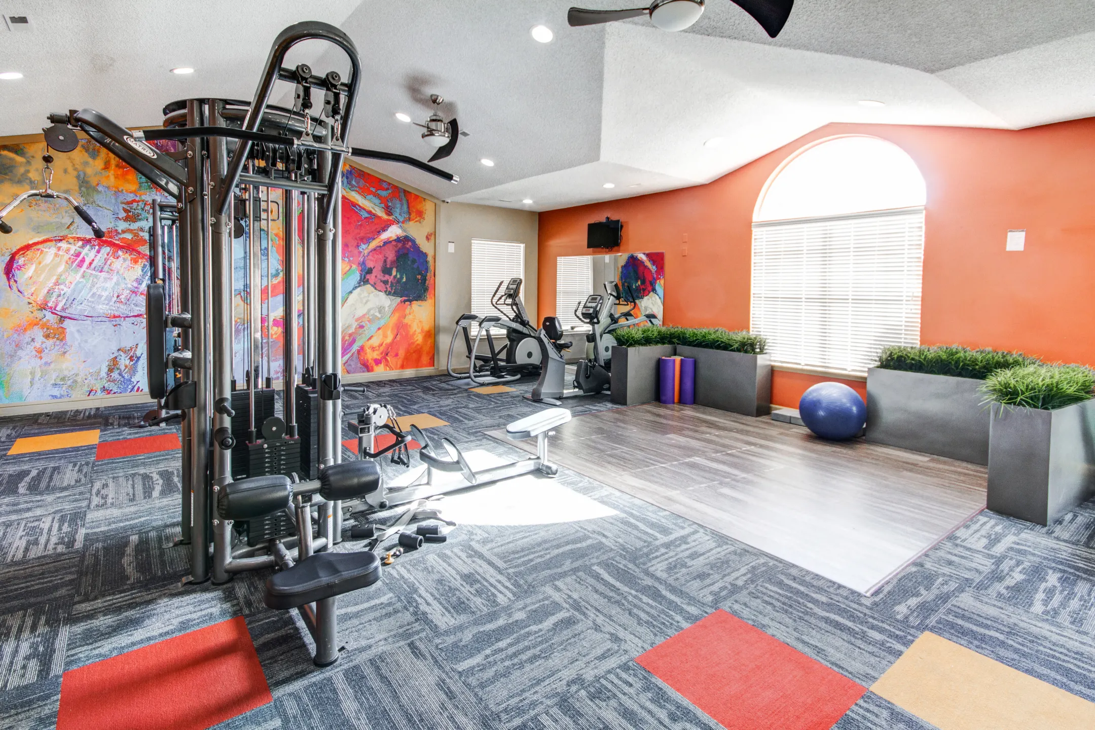 Fitness Weight Room - Crossing At Auburn Hills - Pontiac, MI