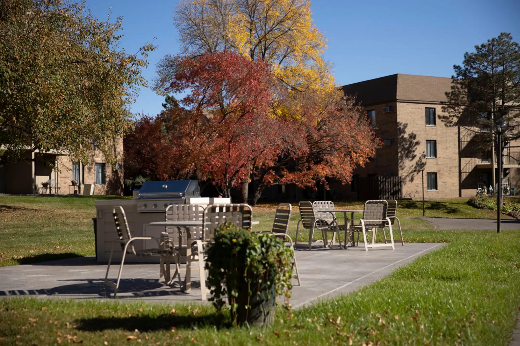 Eagle Ridge Apartments 7020 Magda Dr Maple Grove, MN Apartments for