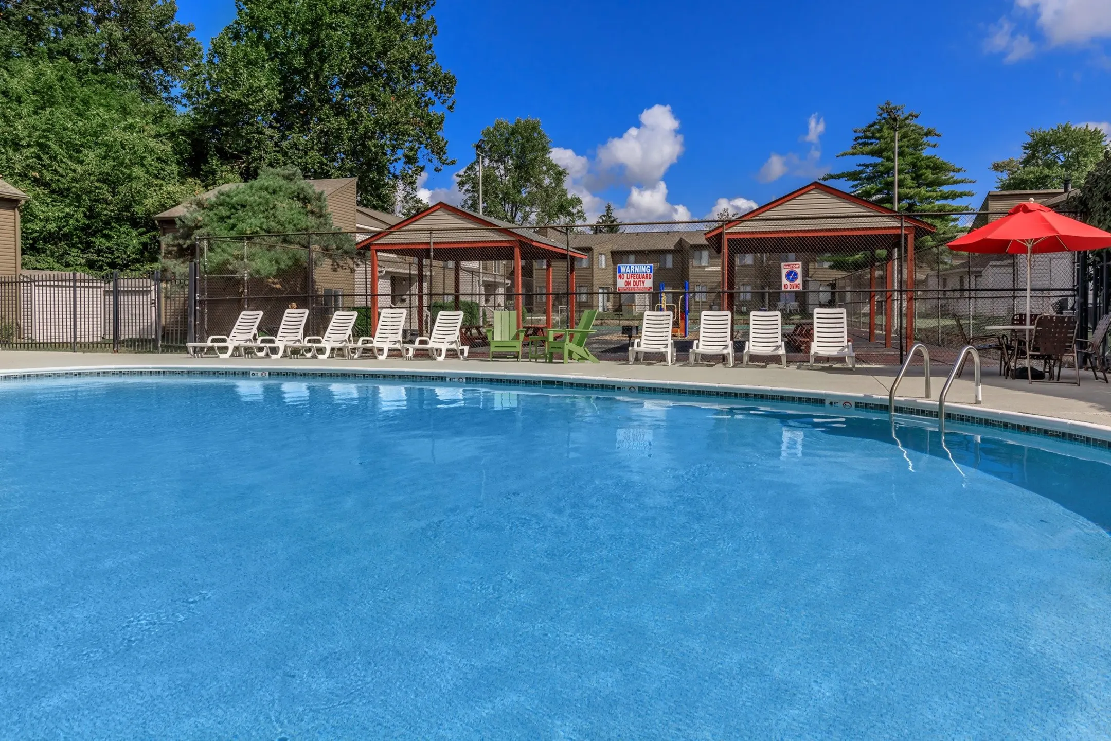 Pool - The Preserve at Allisonville - Indianapolis, IN