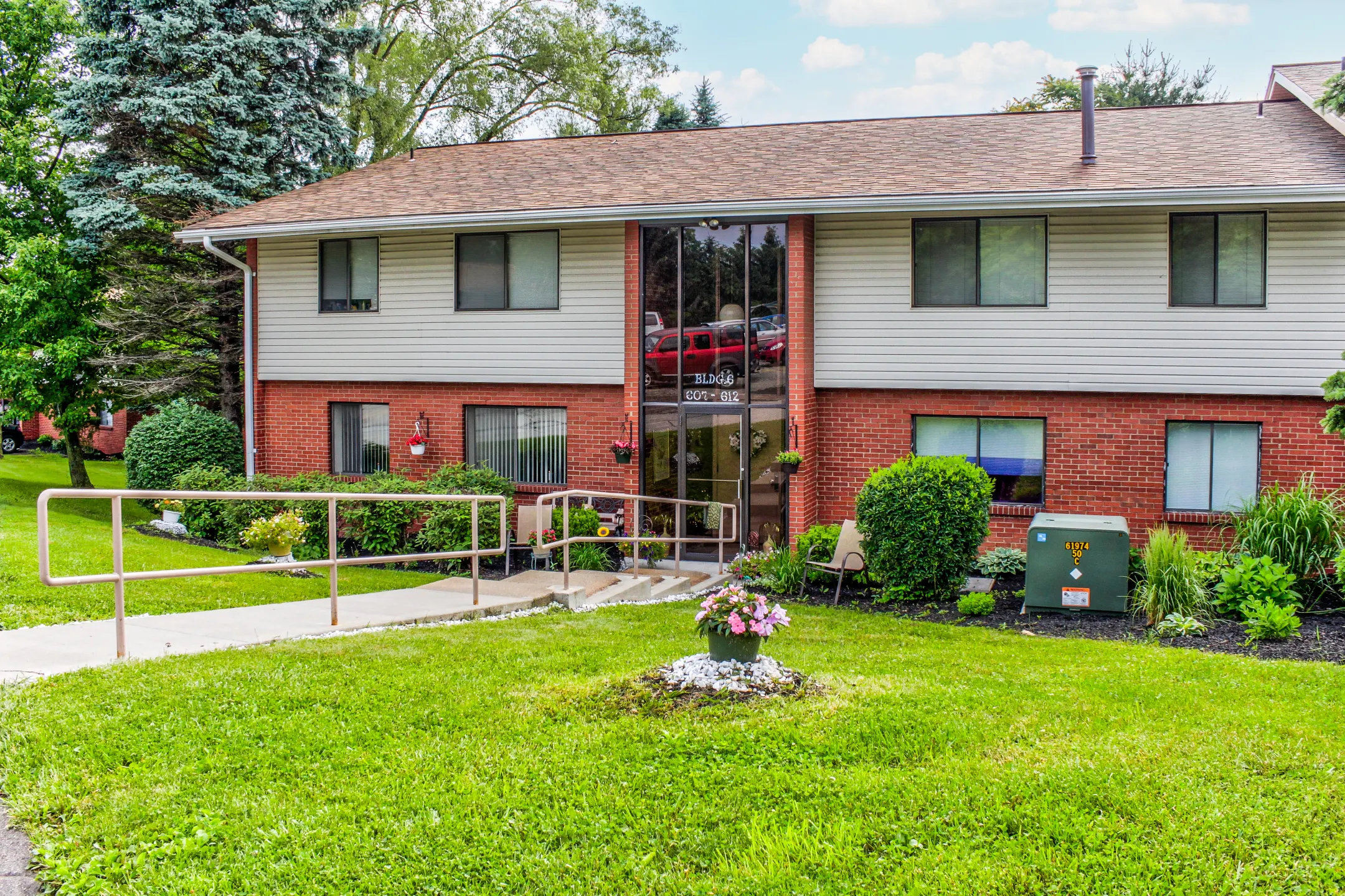 White Oak Farms Apartments White Oak, PA 15131