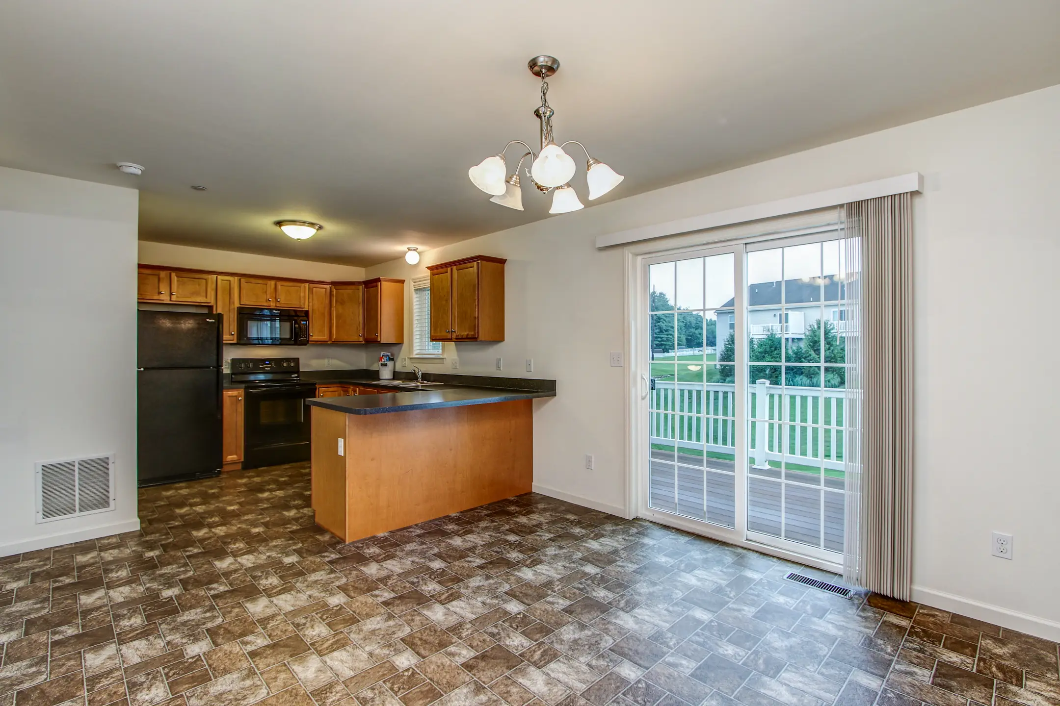 Fox Ridge Apartments and Townhomes Apartments Lebanon, PA 17042