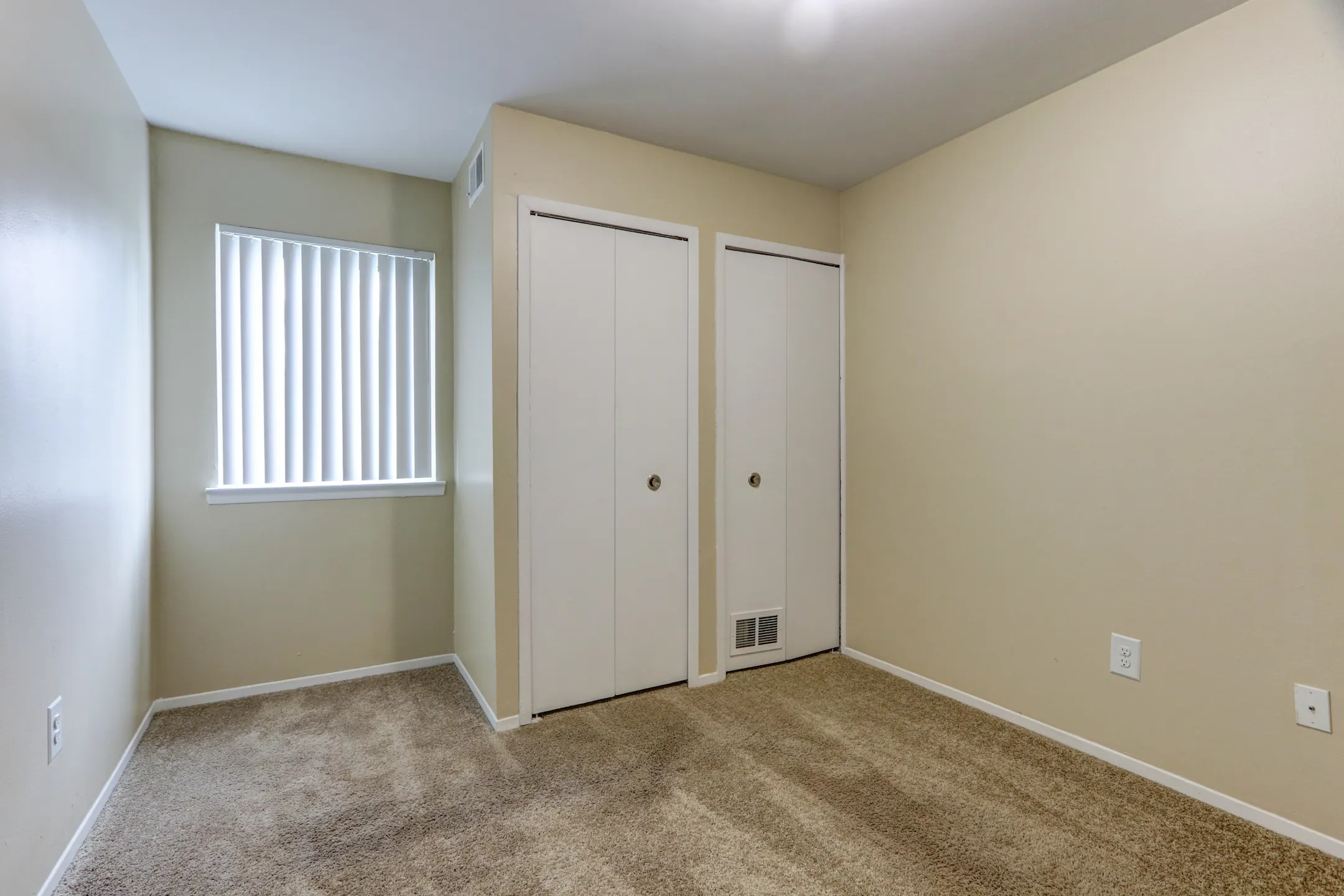 Bedroom - Water's Edge - South Lyon, MI