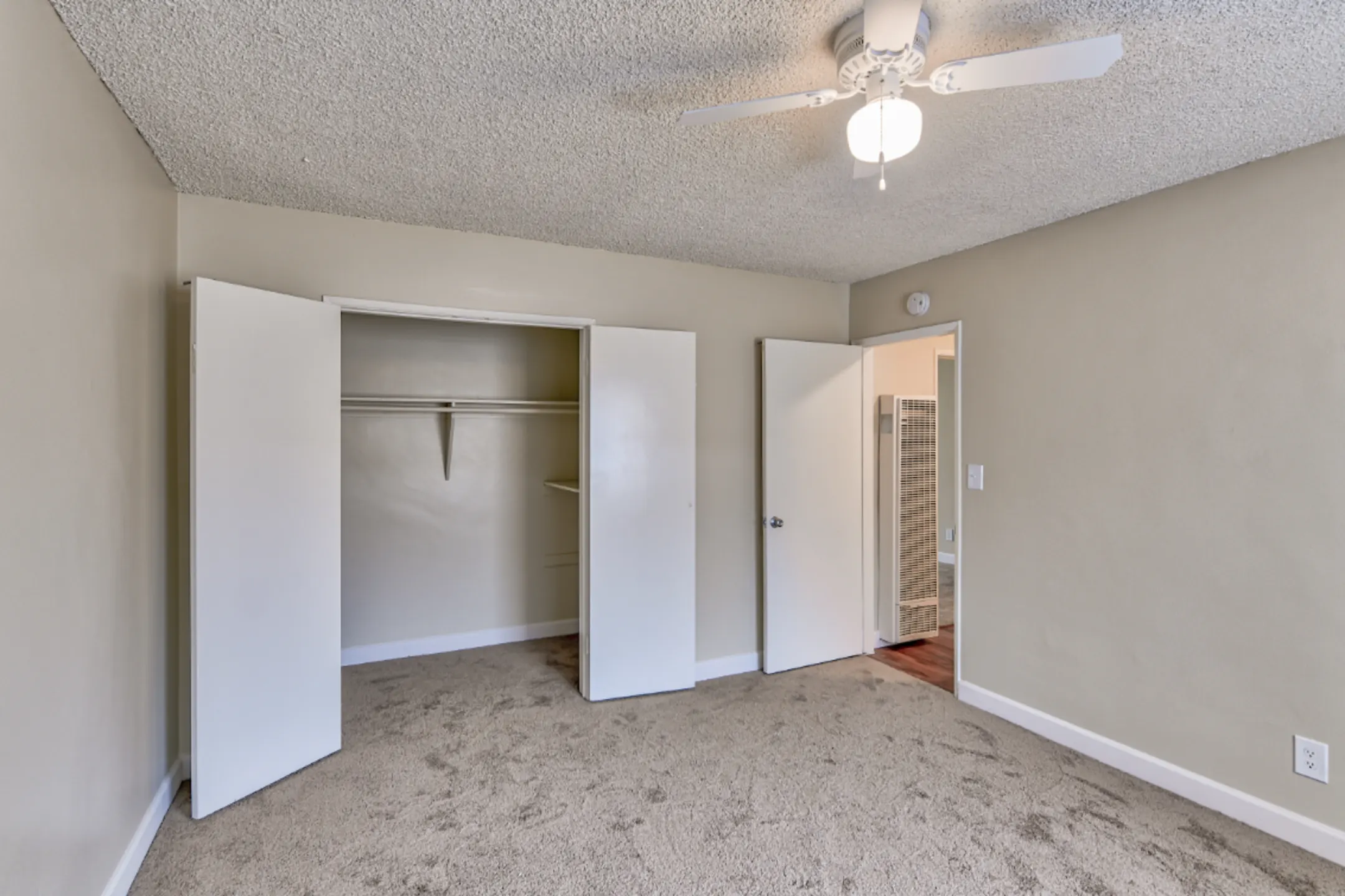 Crestview Apartments 7925 Stewart and Gray Road Downey, CA