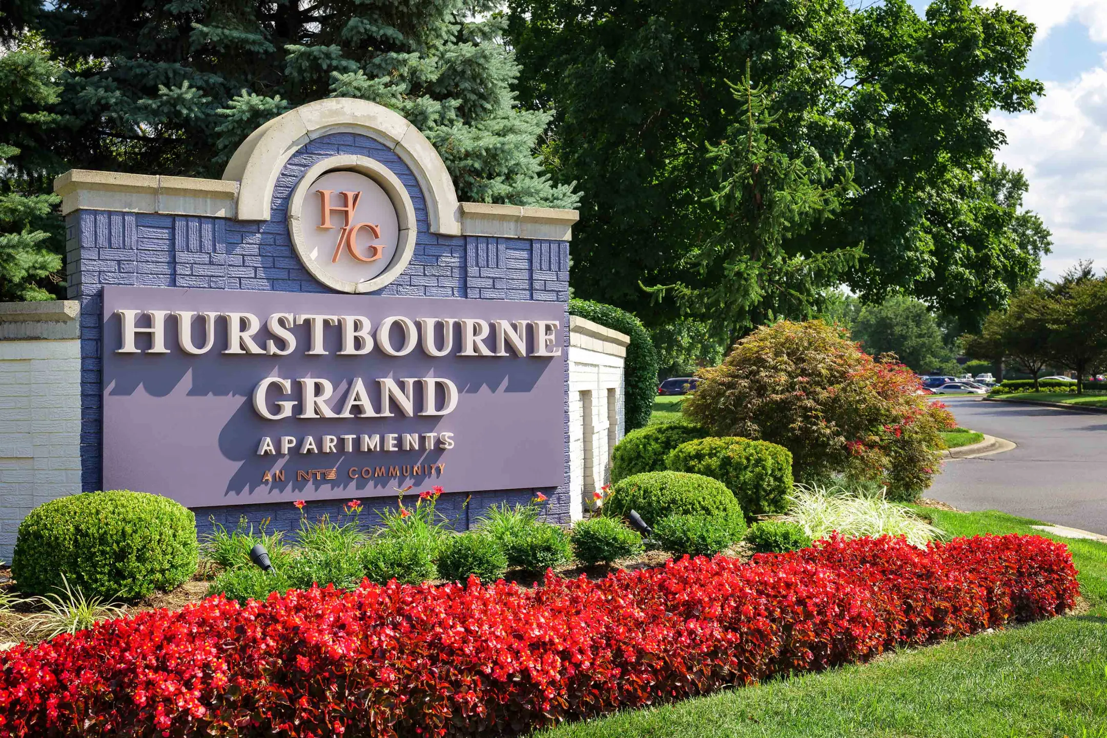 Community Signage - Hurstbourne Grand - Louisville, KY