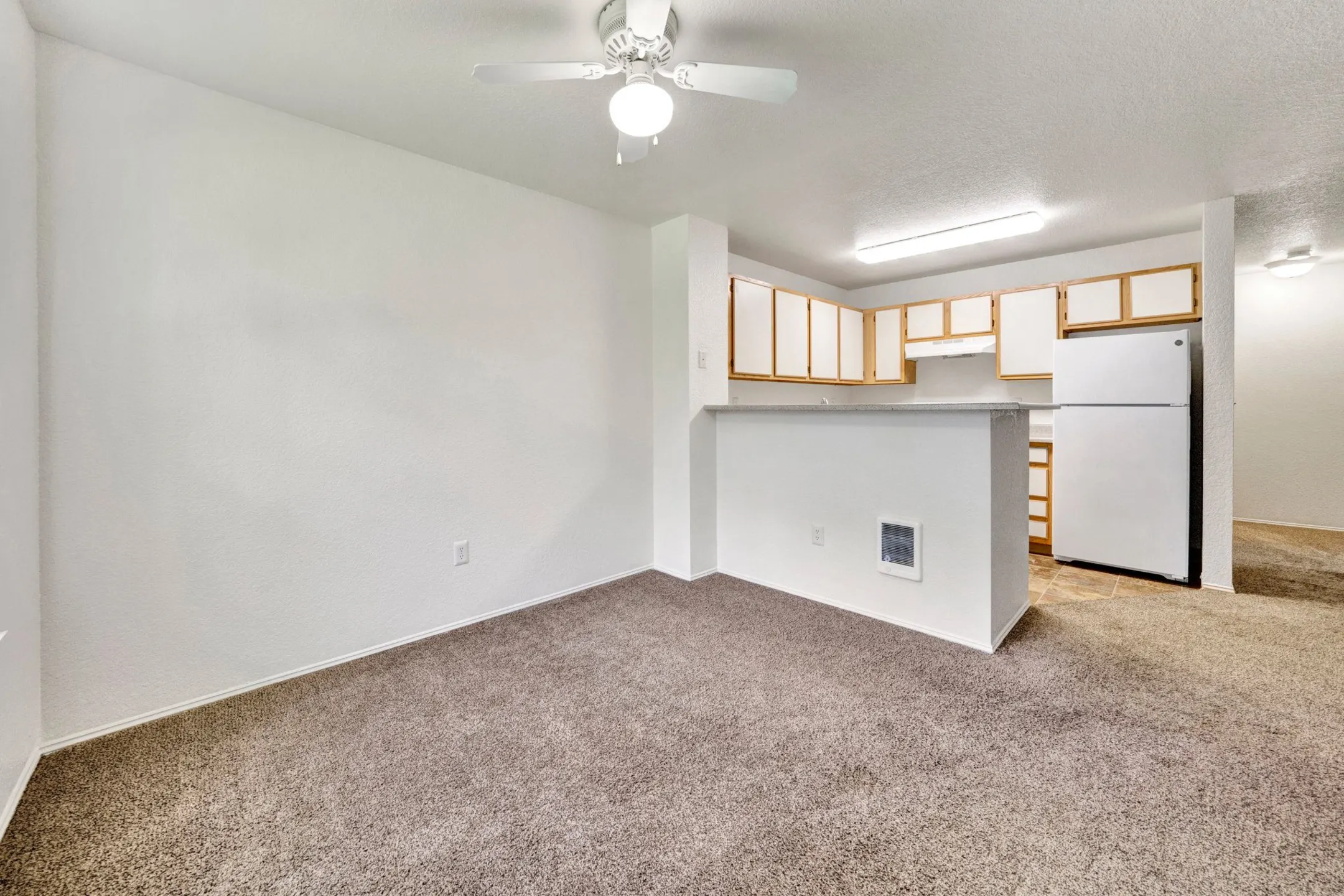 Living Room - Hampton Ridge - Portland, OR