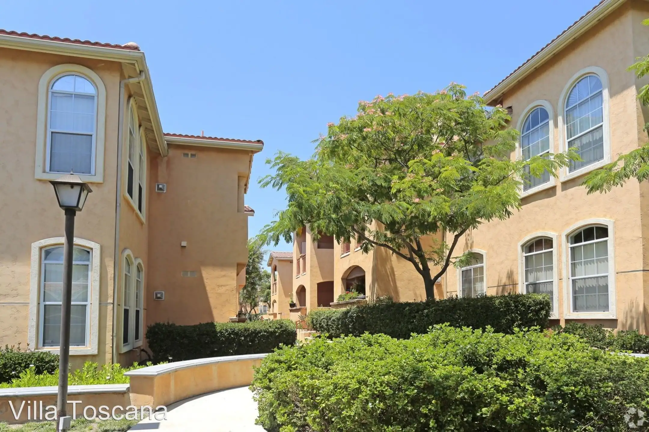 Building - Villa Toscana - El Cajon, CA