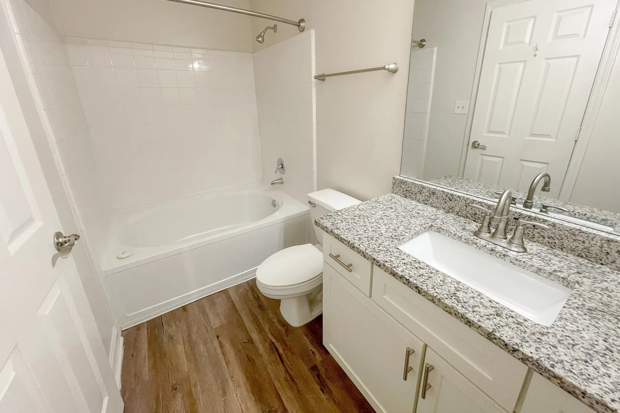 The Crest at Berkeley Lake Apartment Homes 3575 Peachtree Industrial