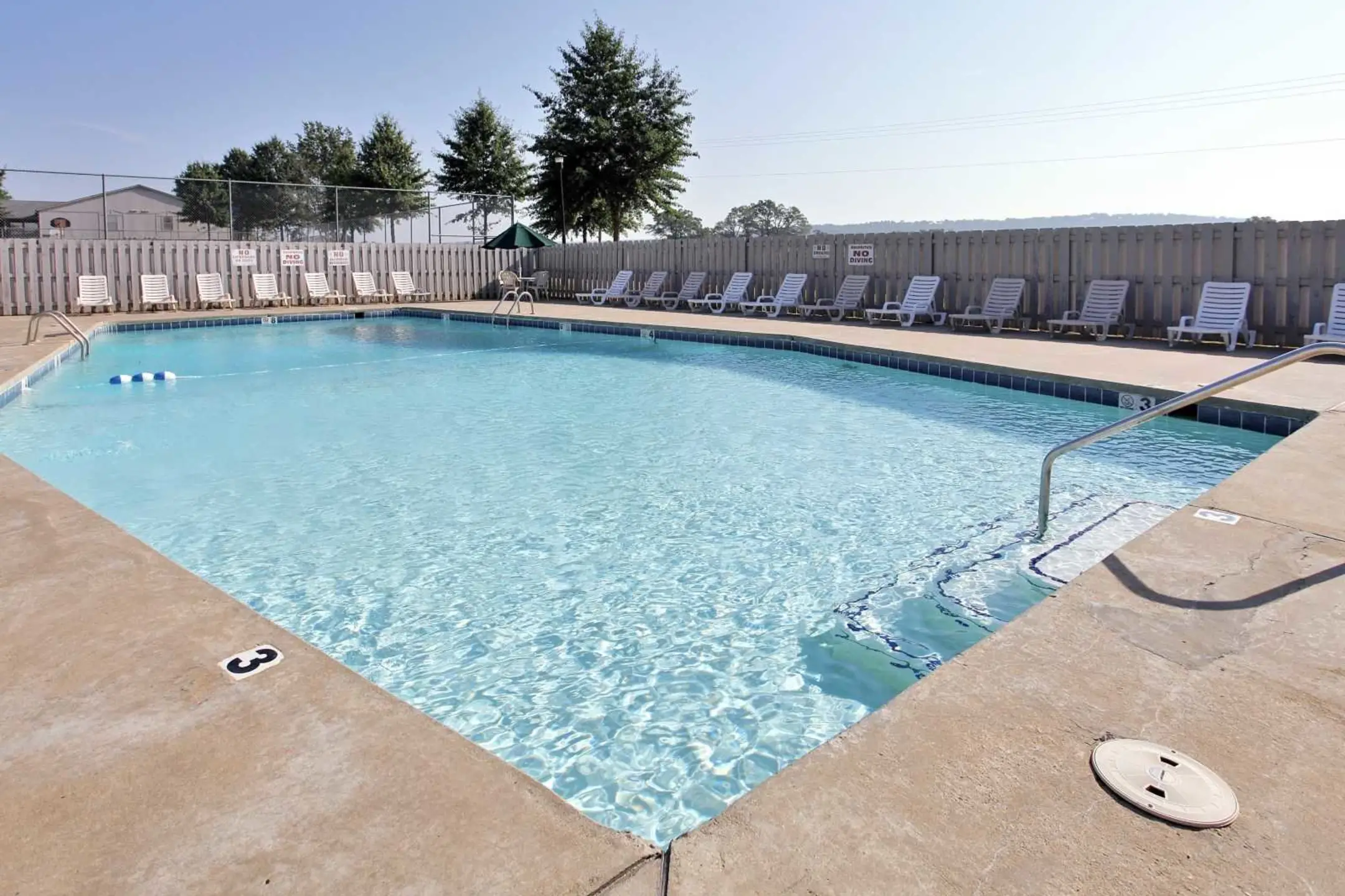 Pool - Spring Lake I/II - Russellville, AR