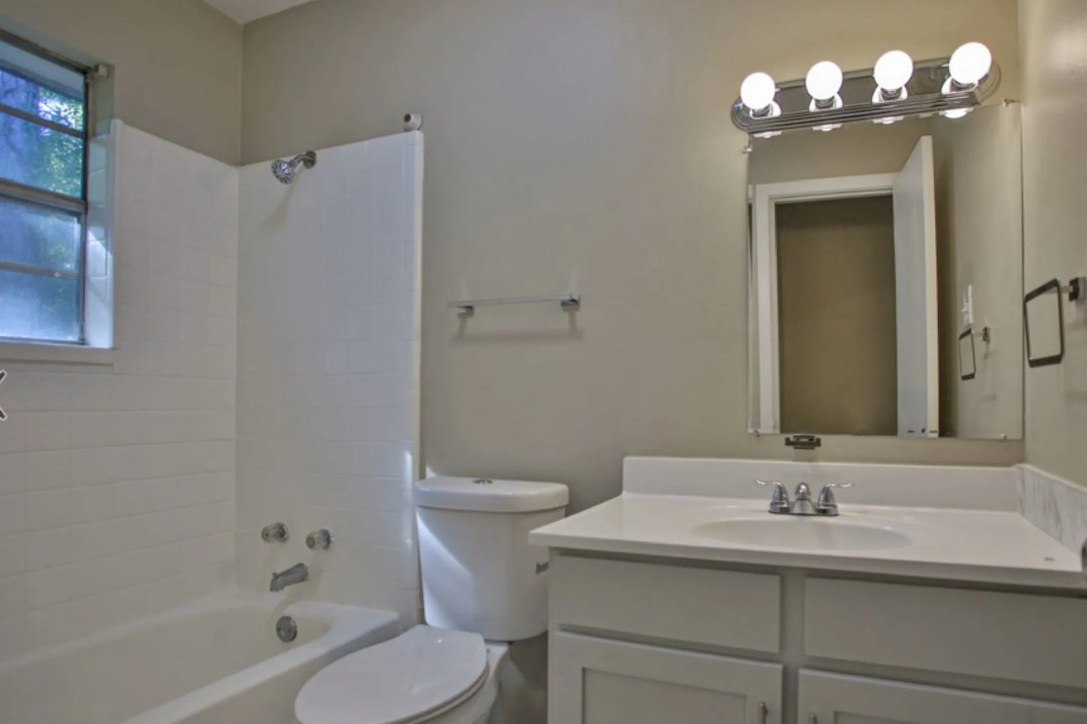 Misty Hollow Townhomes 2747 Highway 28 E Pineville, LA Apartments for Rent Rent.