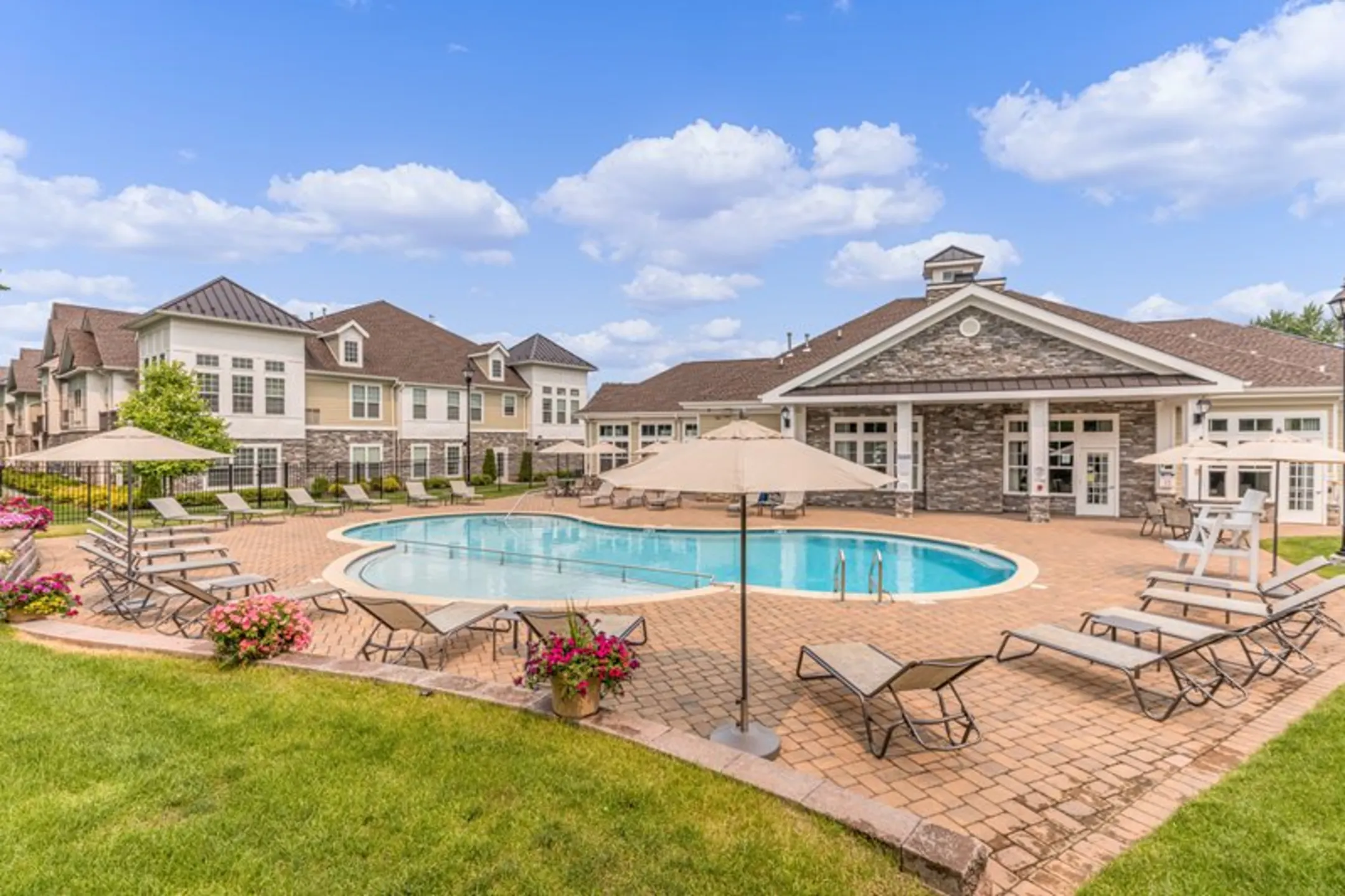 Washington Promenade Apartments Dumont, NJ 07628