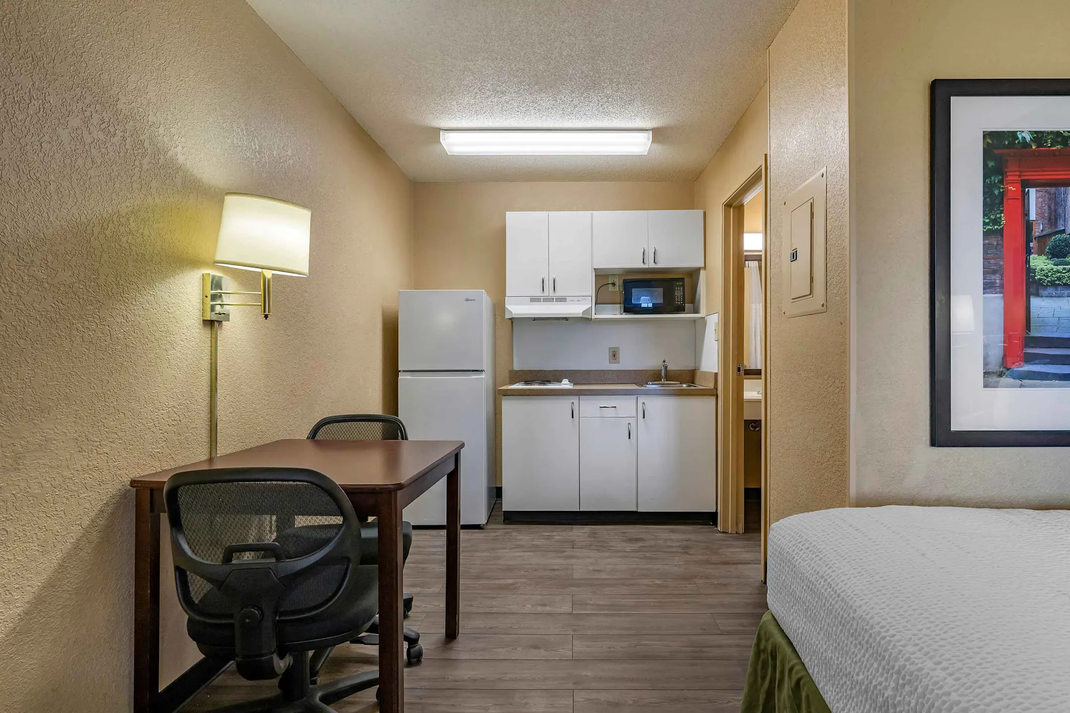 Furnished Studio Lexington Nicholasville Road Apartments