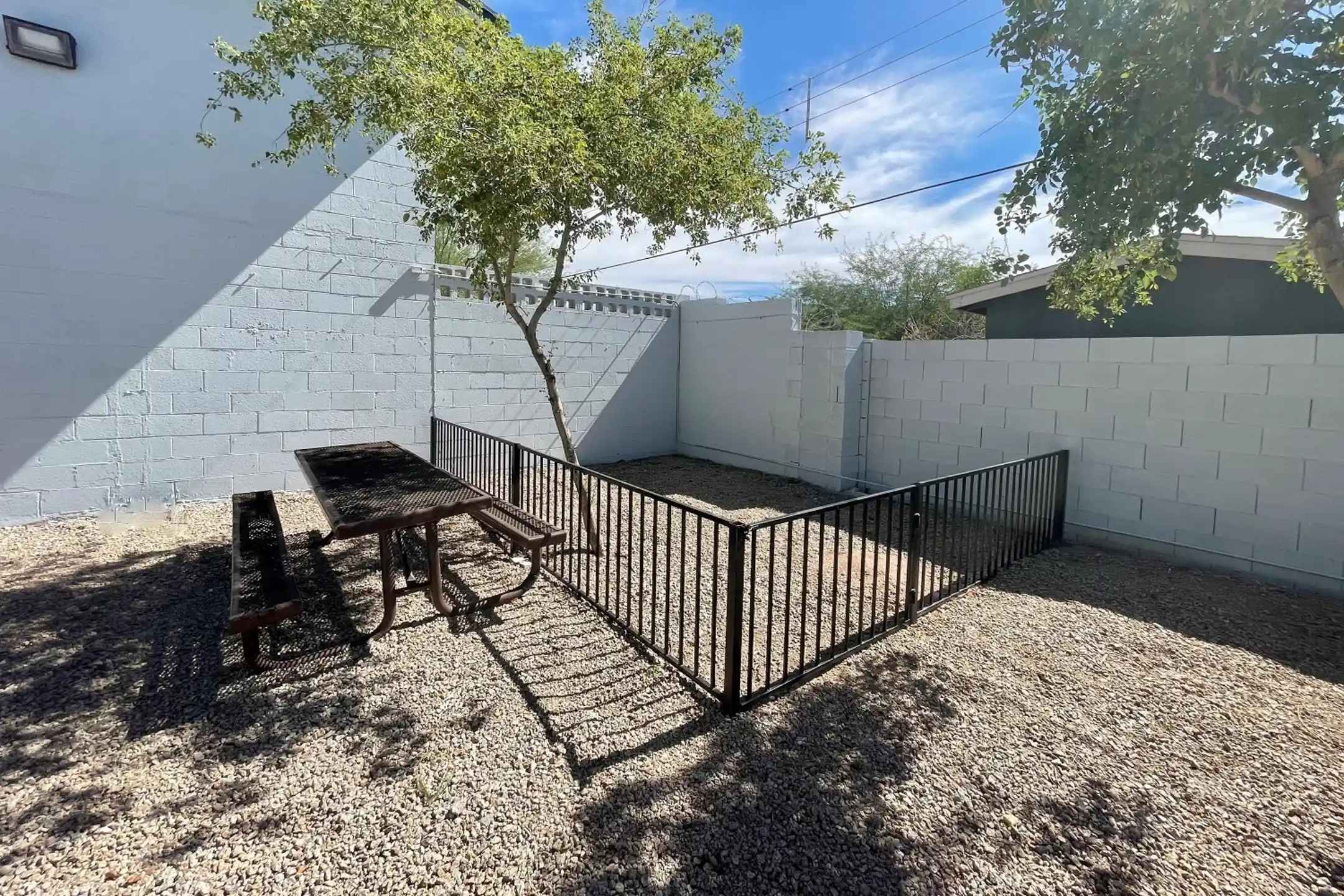 Willetta Apartments - Phoenix, AZ