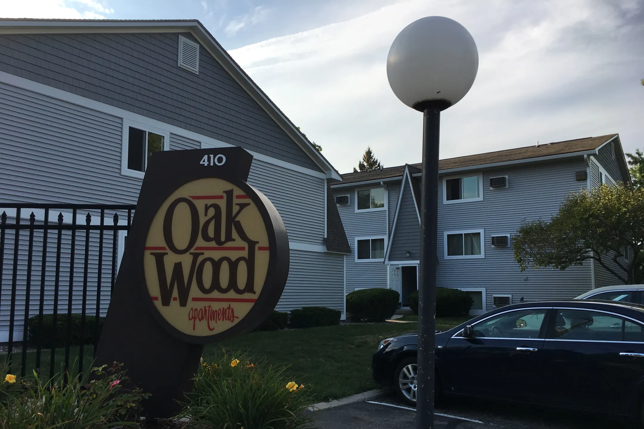 Oakwood Apartments 410 W Saginaw St East Lansing, MI Apartments for
