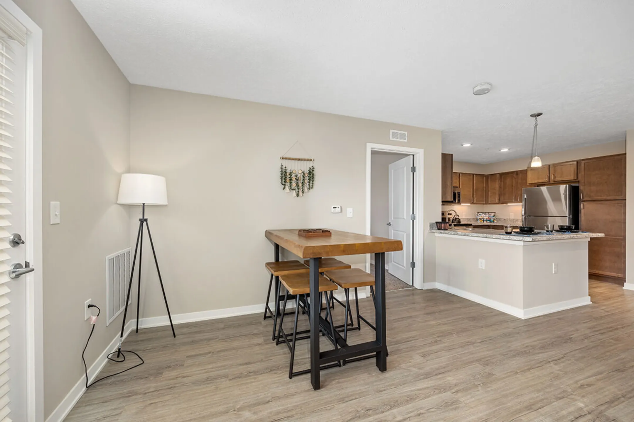 The Summit Apartments 421 N Willowbrook Rd Coldwater, MI Apartments