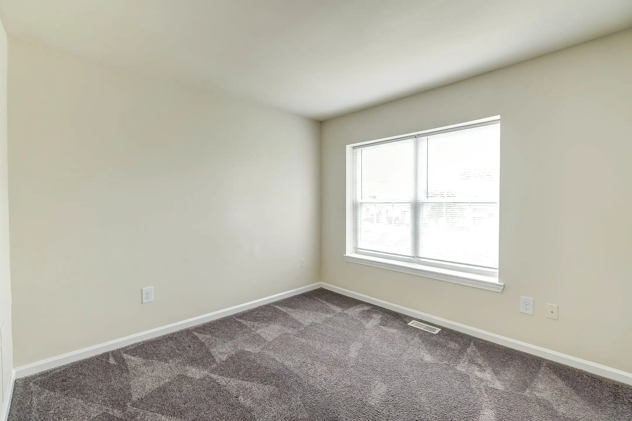 Bedroom - The Grove - Halethorpe, MD