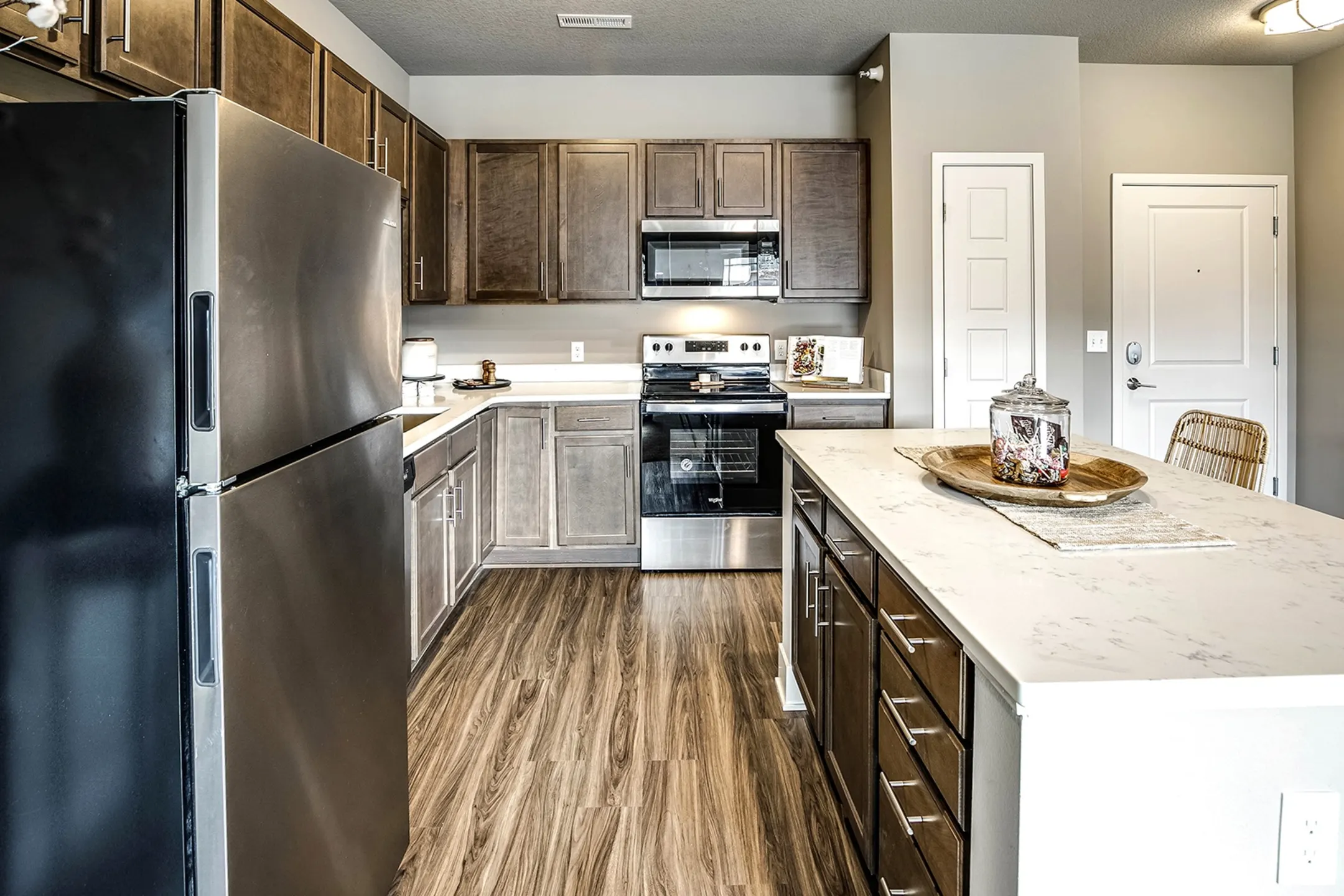 Kitchen - The Sterling at Prairie Trail - Ankeny, IA