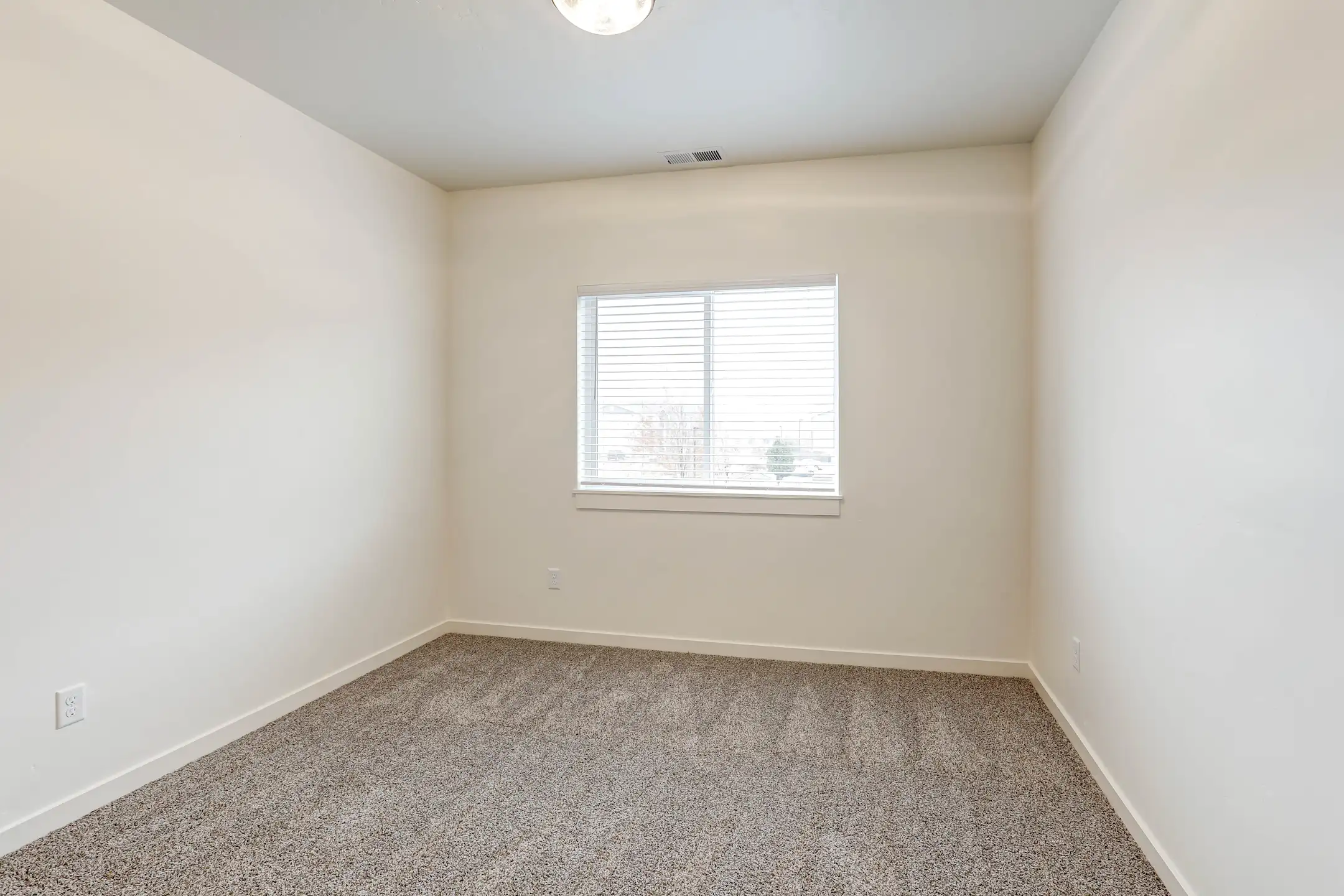 Hawks Landing 9848 West Sand Hill Drive Nampa, ID Apartments for