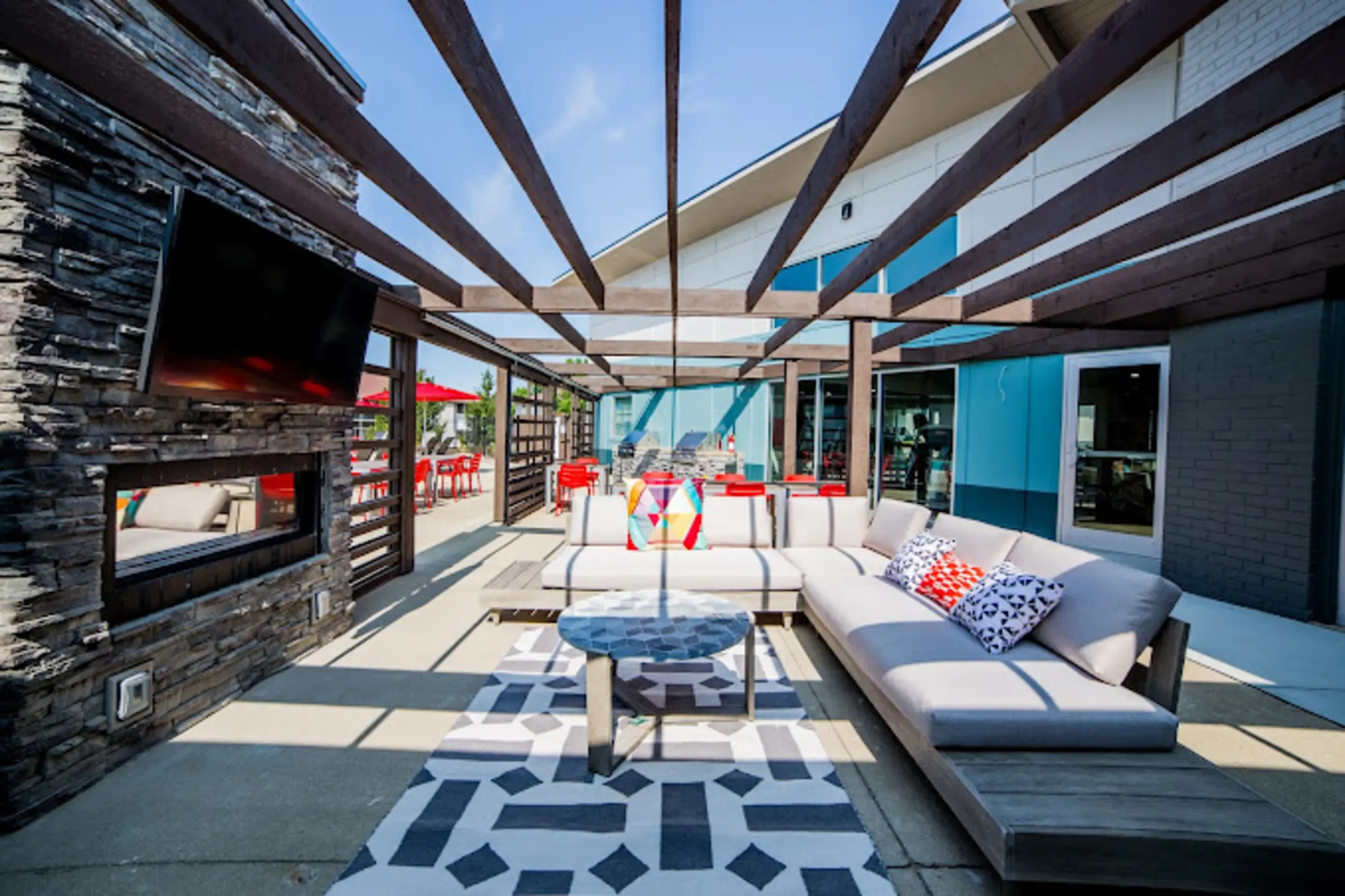 7 Pointe Apt
