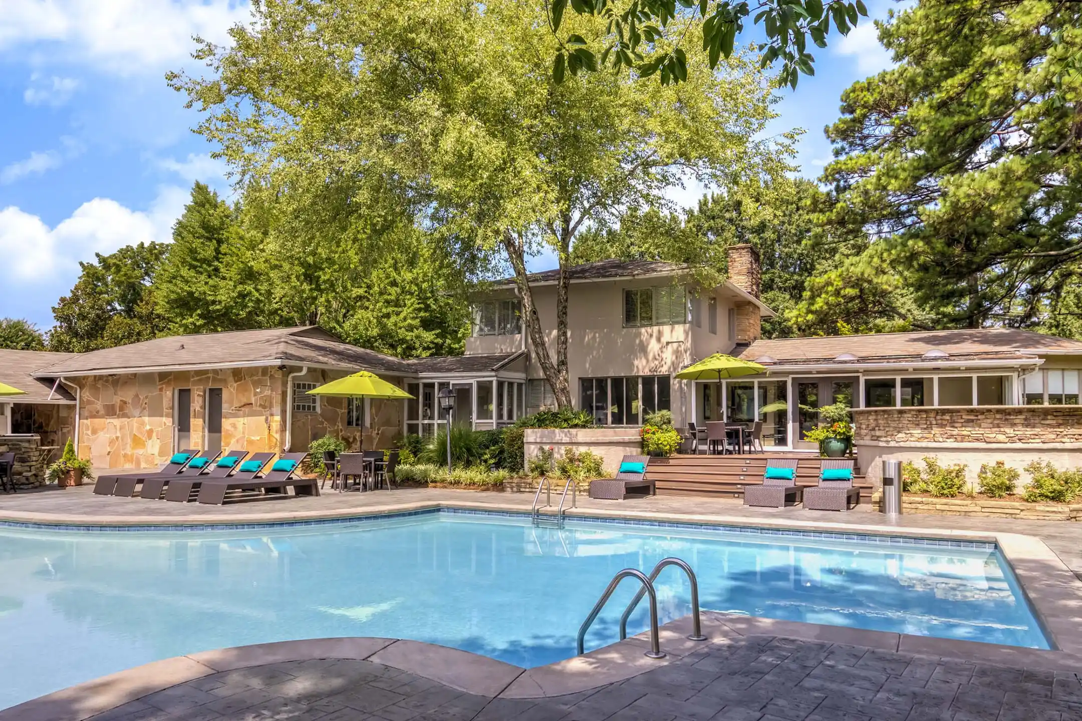 Camden Fairview 8738 Fairview Rd Charlotte, NC Apartments for Rent