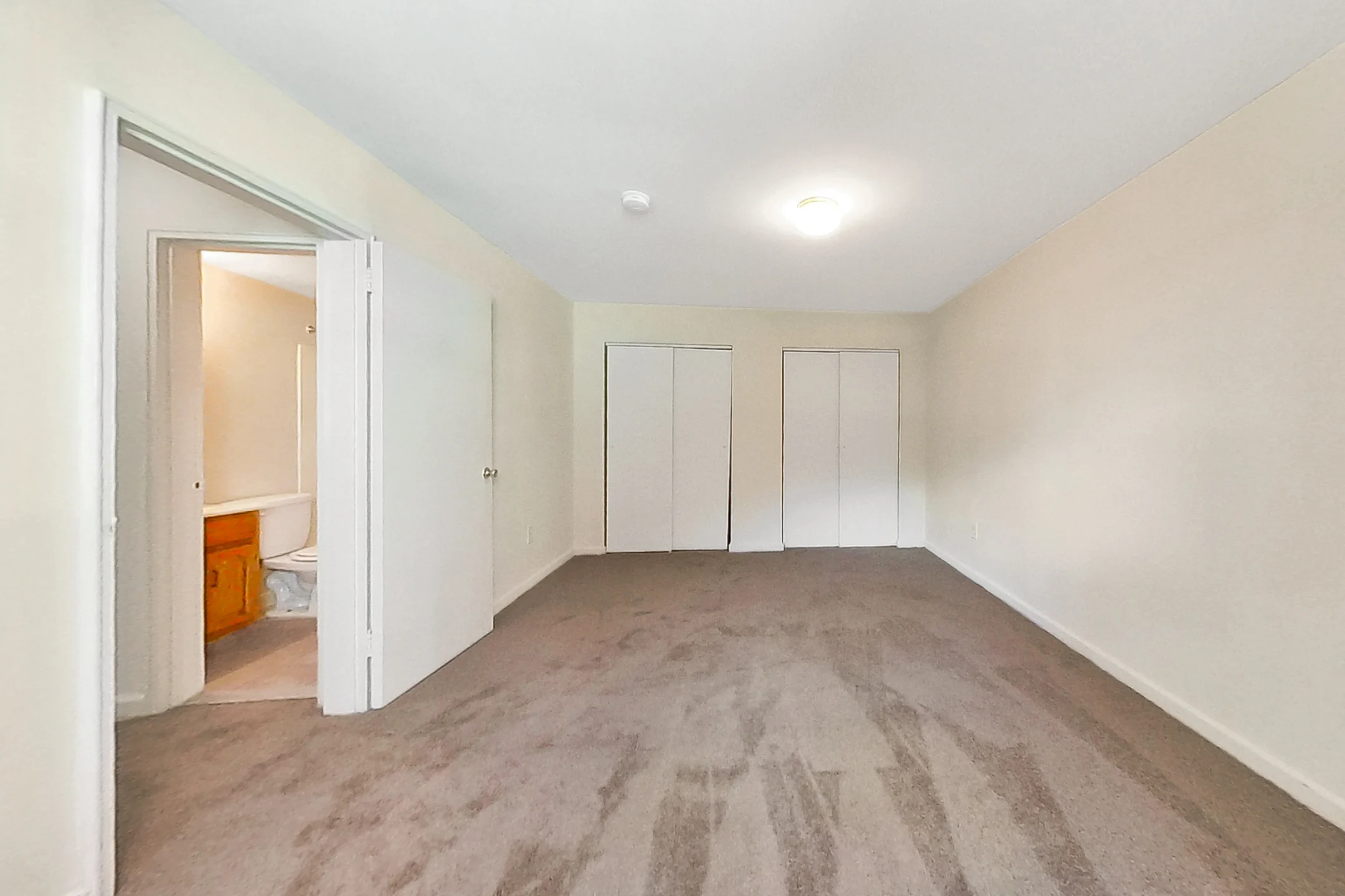 Queensbury Park/Oliver Gardens Apartments Hyattsville, MD 20781