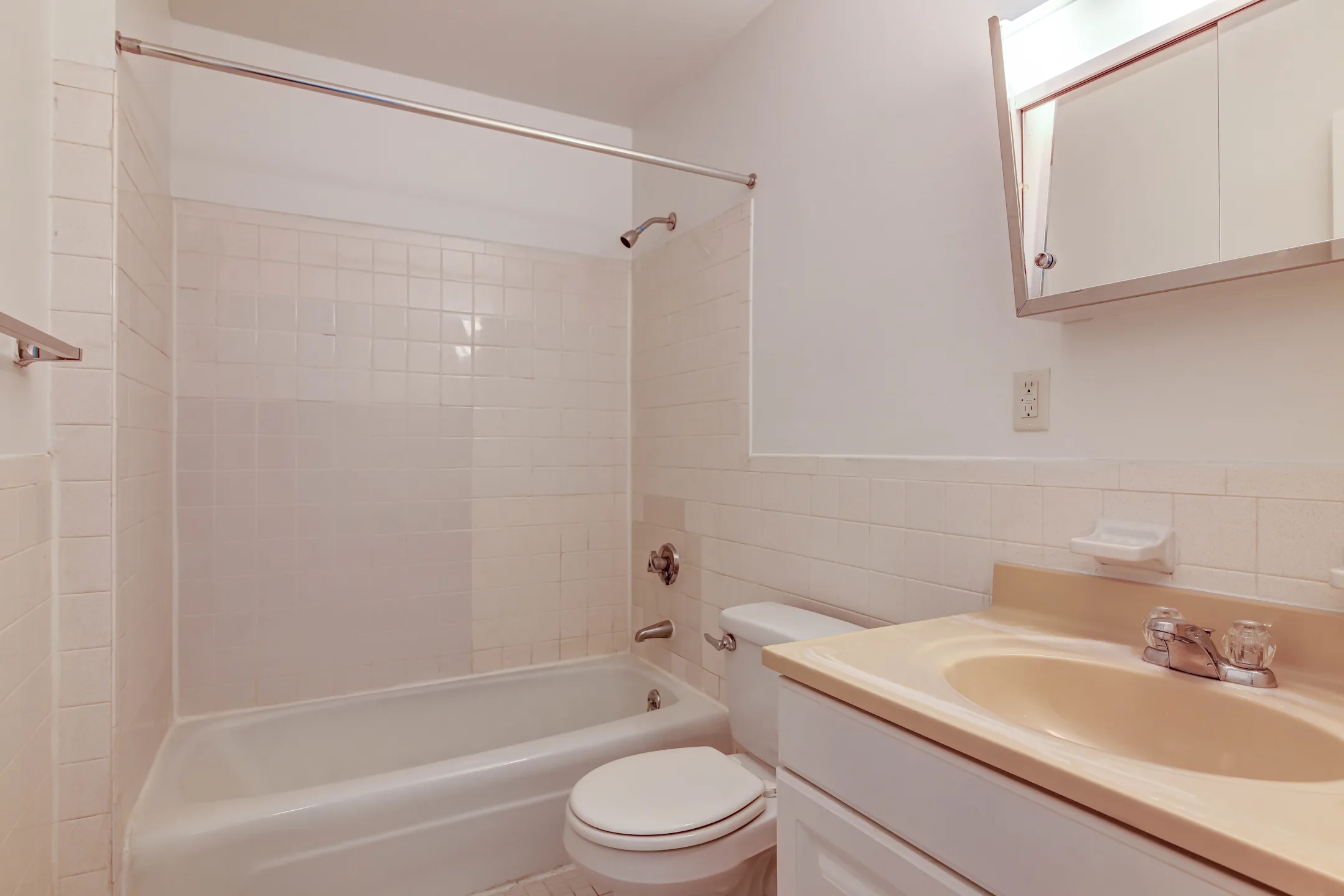 Lord Baron Apartments 8 Baron Park Ln Burlington, MA Apartments for