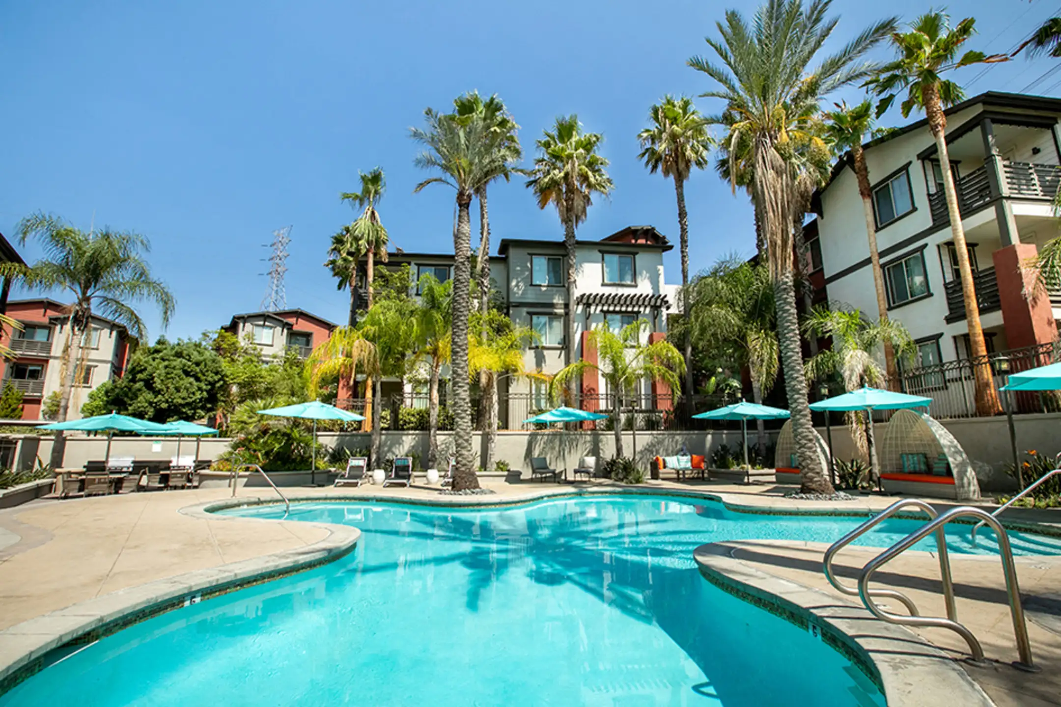 Rockwood At The Cascades 16613 Foothill Blvd Sylmar, CA Apartments