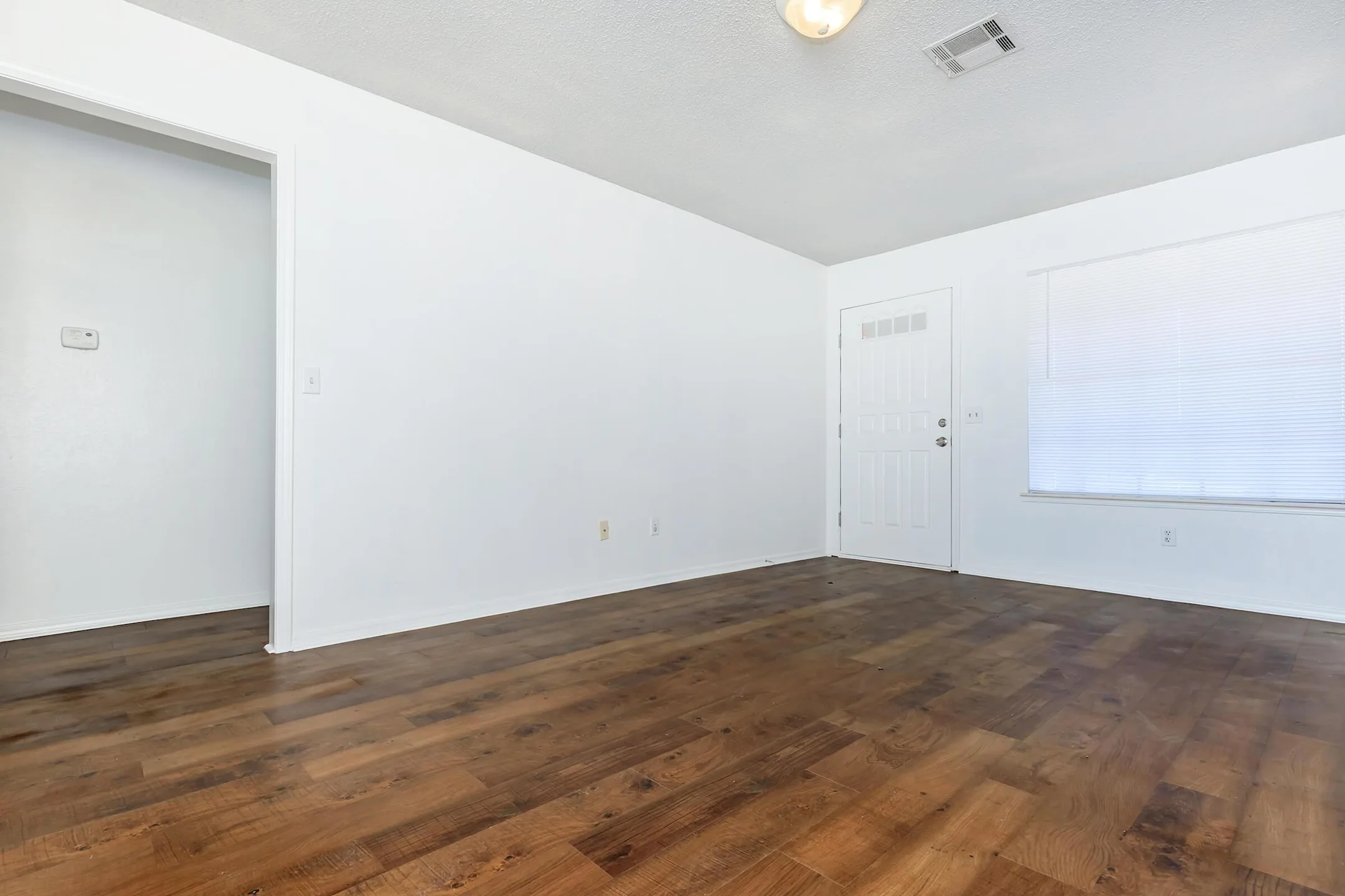 Coronado Apartments 2201 W Modelle Ave Clinton, OK Apartments for