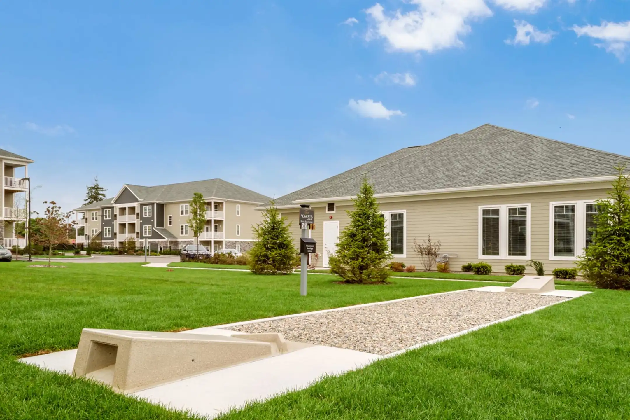 Oasis At Plainville Apartments Plainville, MA 02762