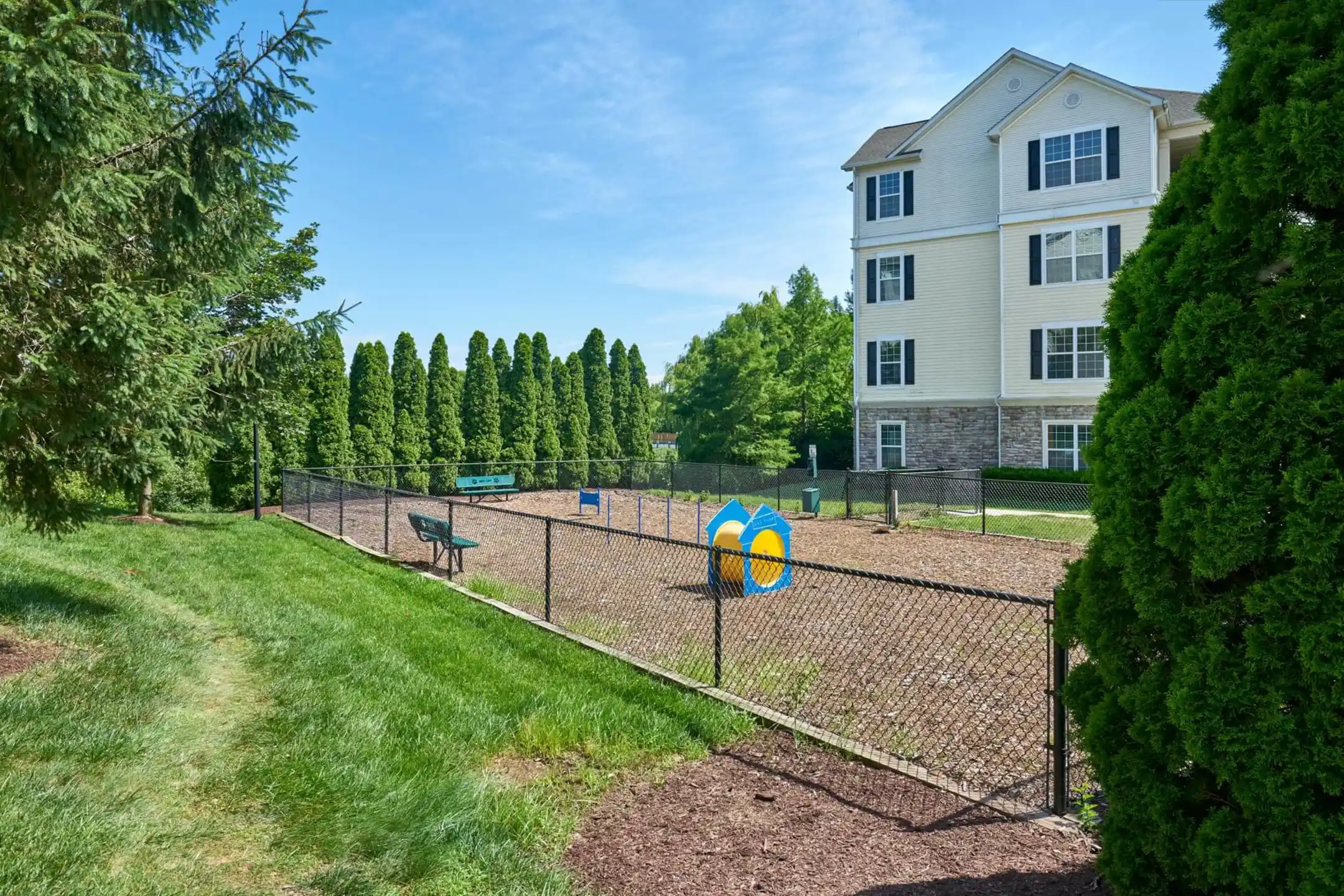 The Courts at Dulles Apartments Herndon, VA 20171