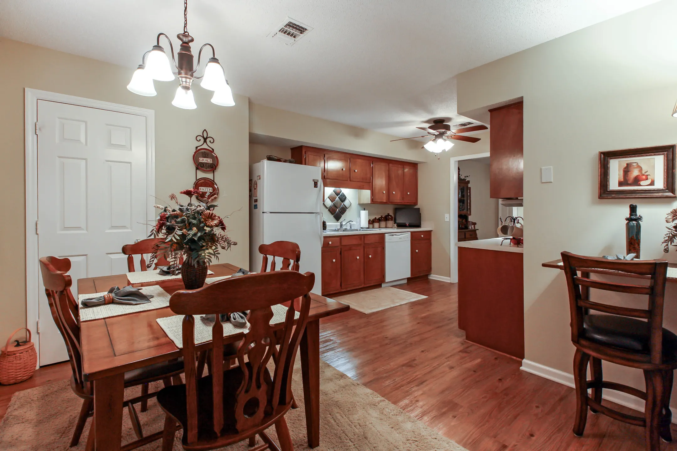 Crosswinds Condominiums Apartments Lebanon, TN 37090