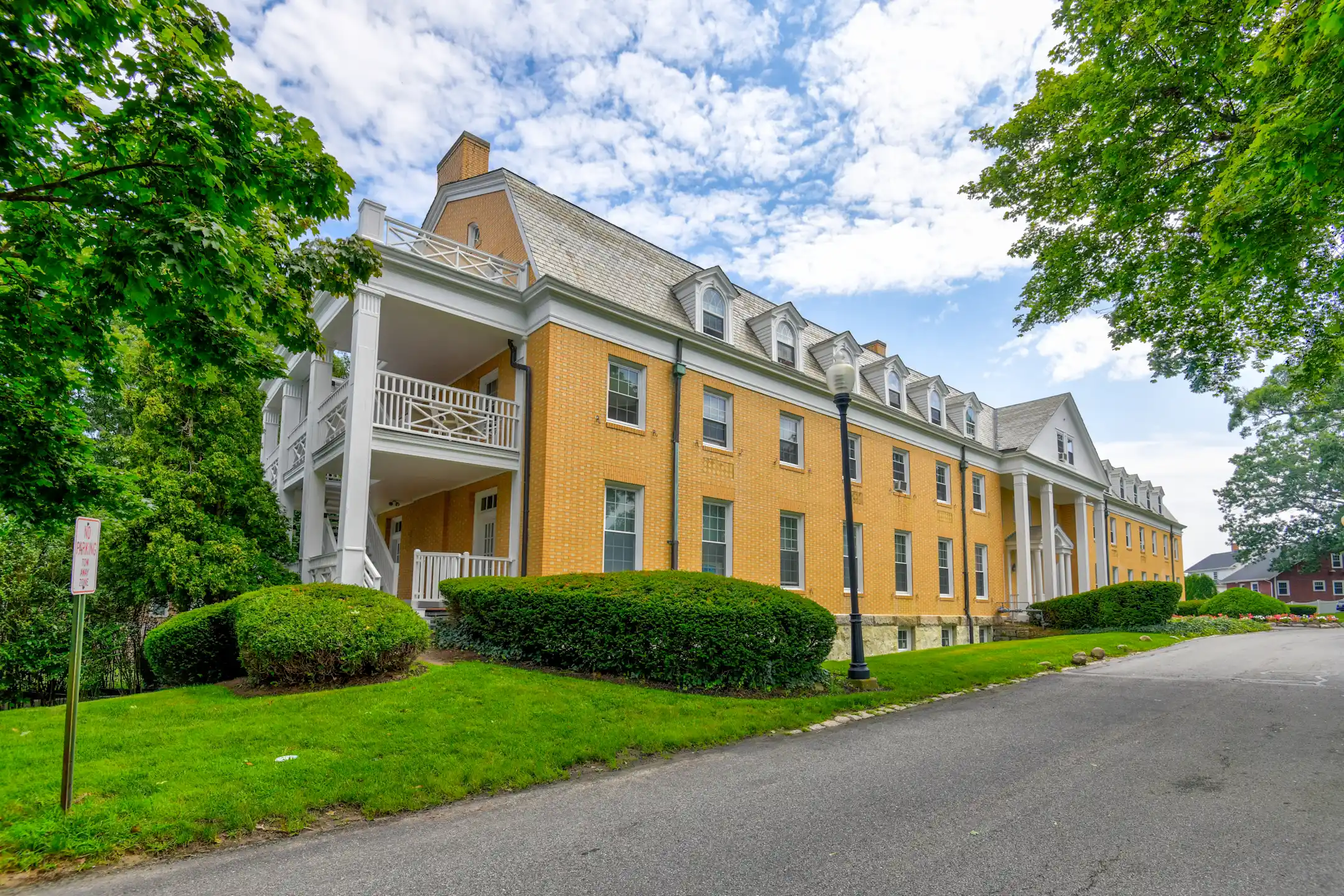 The Highlands 1800 Highland Ave Fall River, MA Apartments for Rent