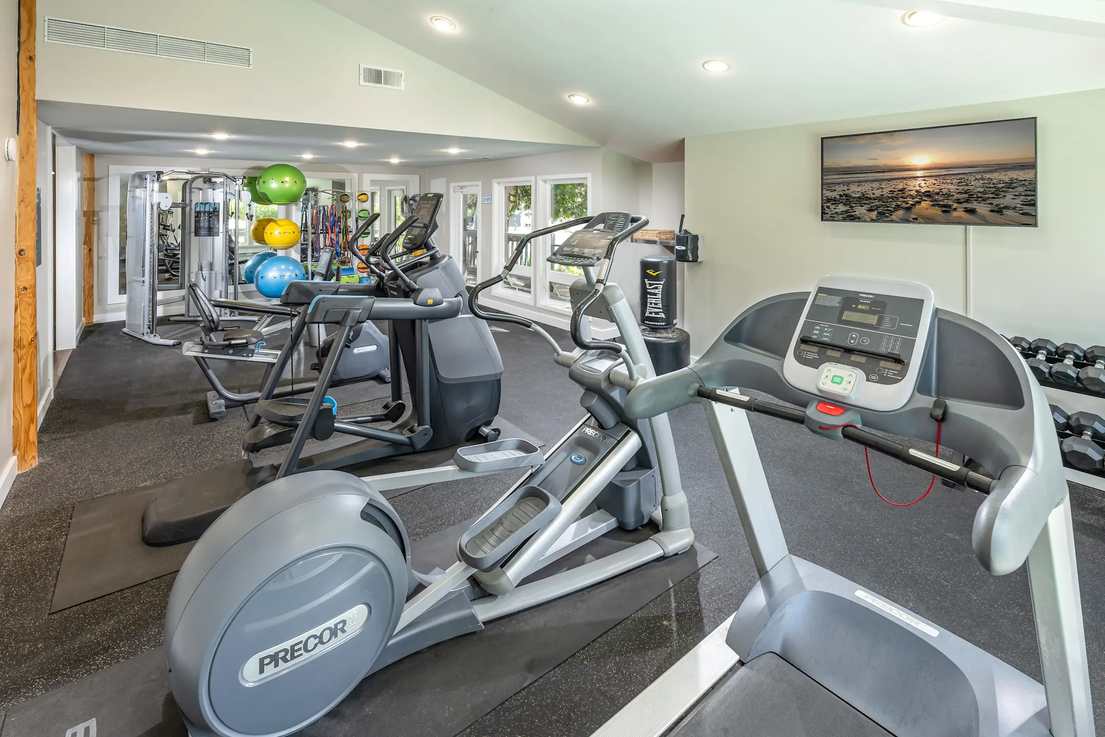 Fitness Weight Room - Vue Kirkland - Kirkland, WA