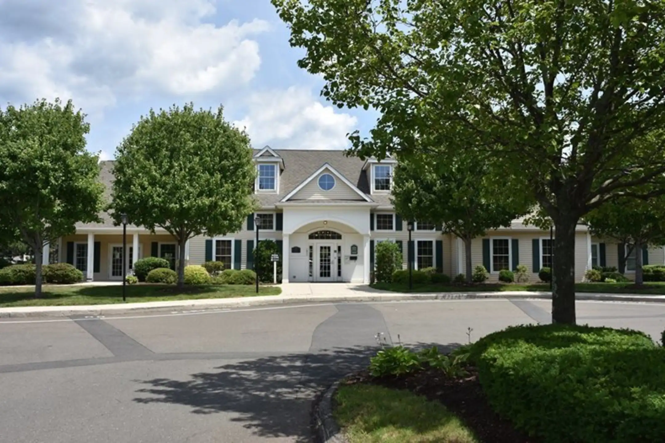 Building - Aspen Glen - Hamden, CT