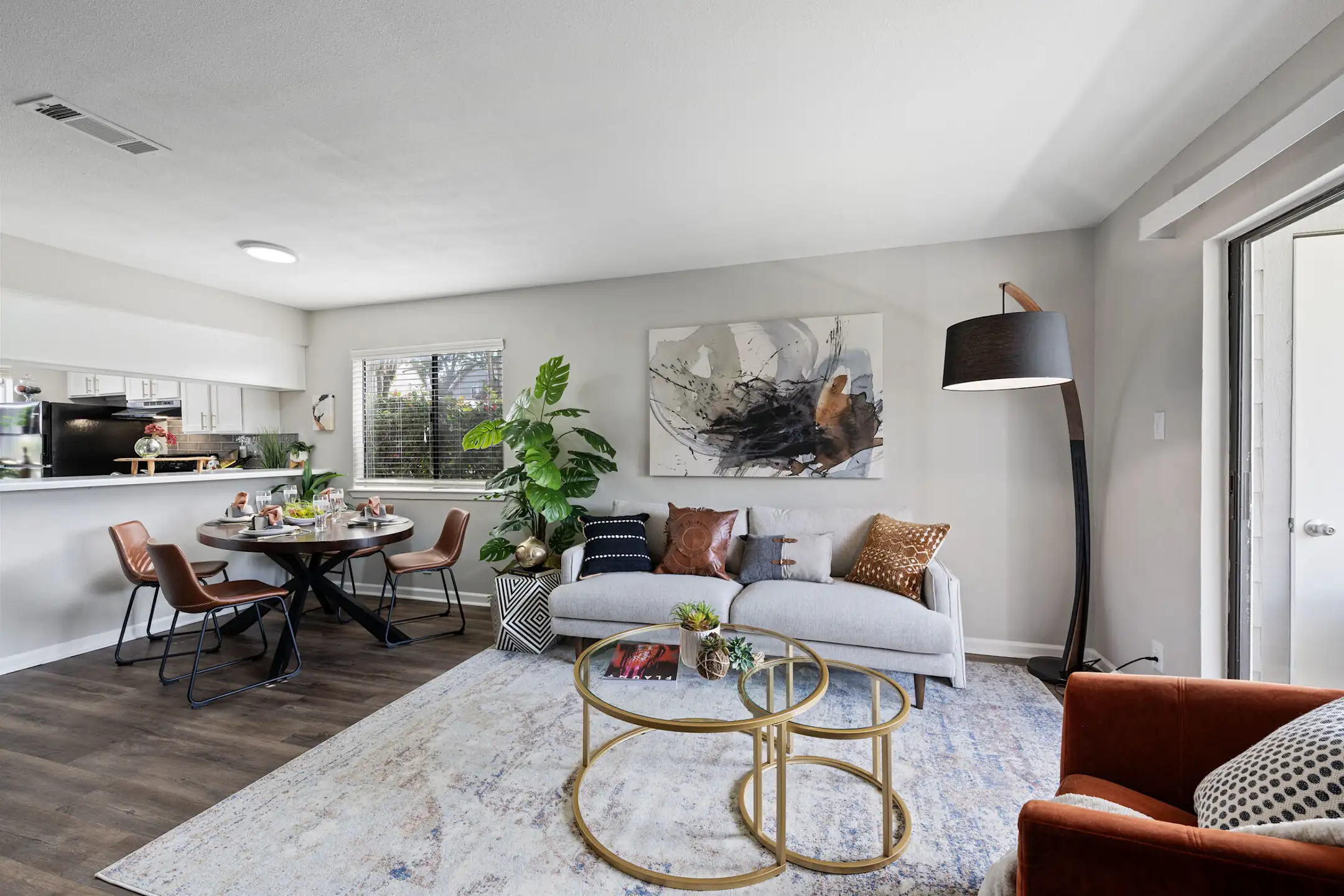 Living Room - The Hilltop Apartment Homes - Temple, TX