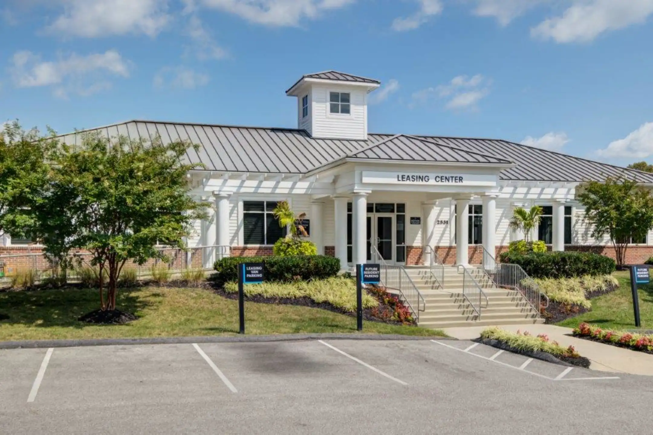 The Townhomes at Diamond Ridge Apartments Windsor Mill, MD 21244