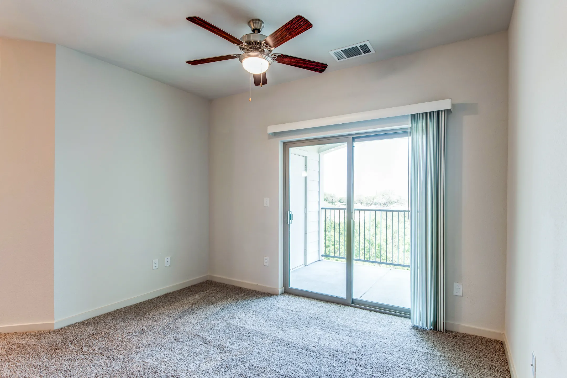 Bedroom - Water Oak - Austin, TX