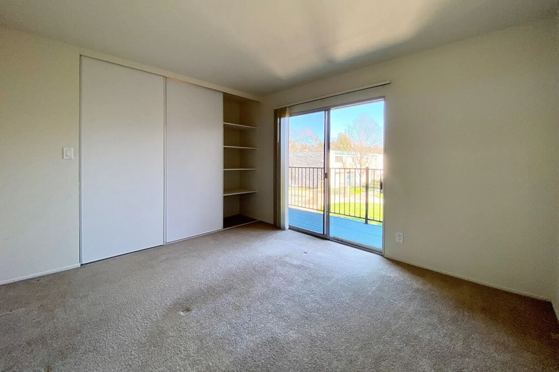 Diablo Pointe Apartment Homes 1450 Creekside Dr Walnut Creek, CA