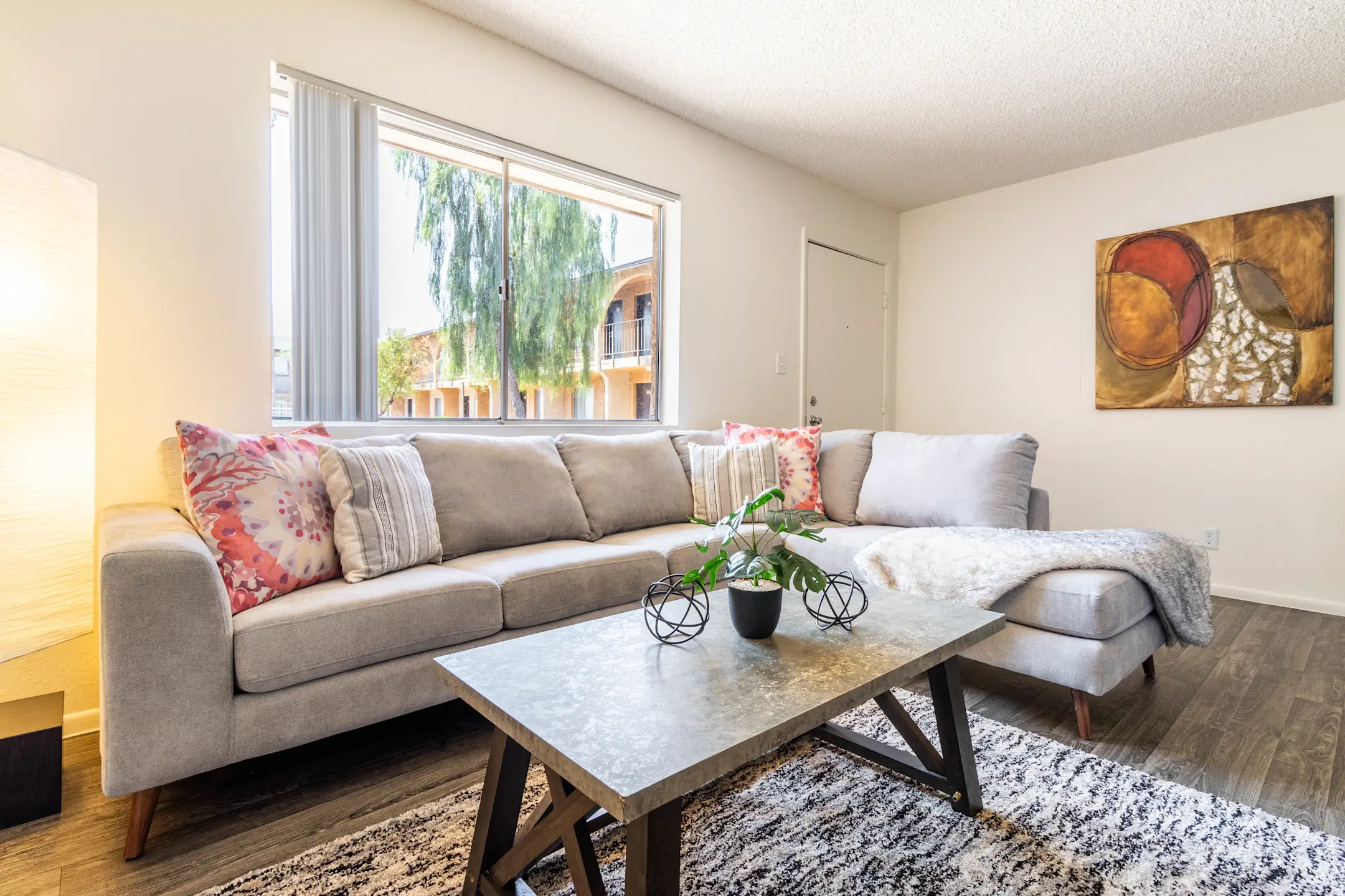 Courtyard At Encanto Apartments Phoenix, AZ 85015