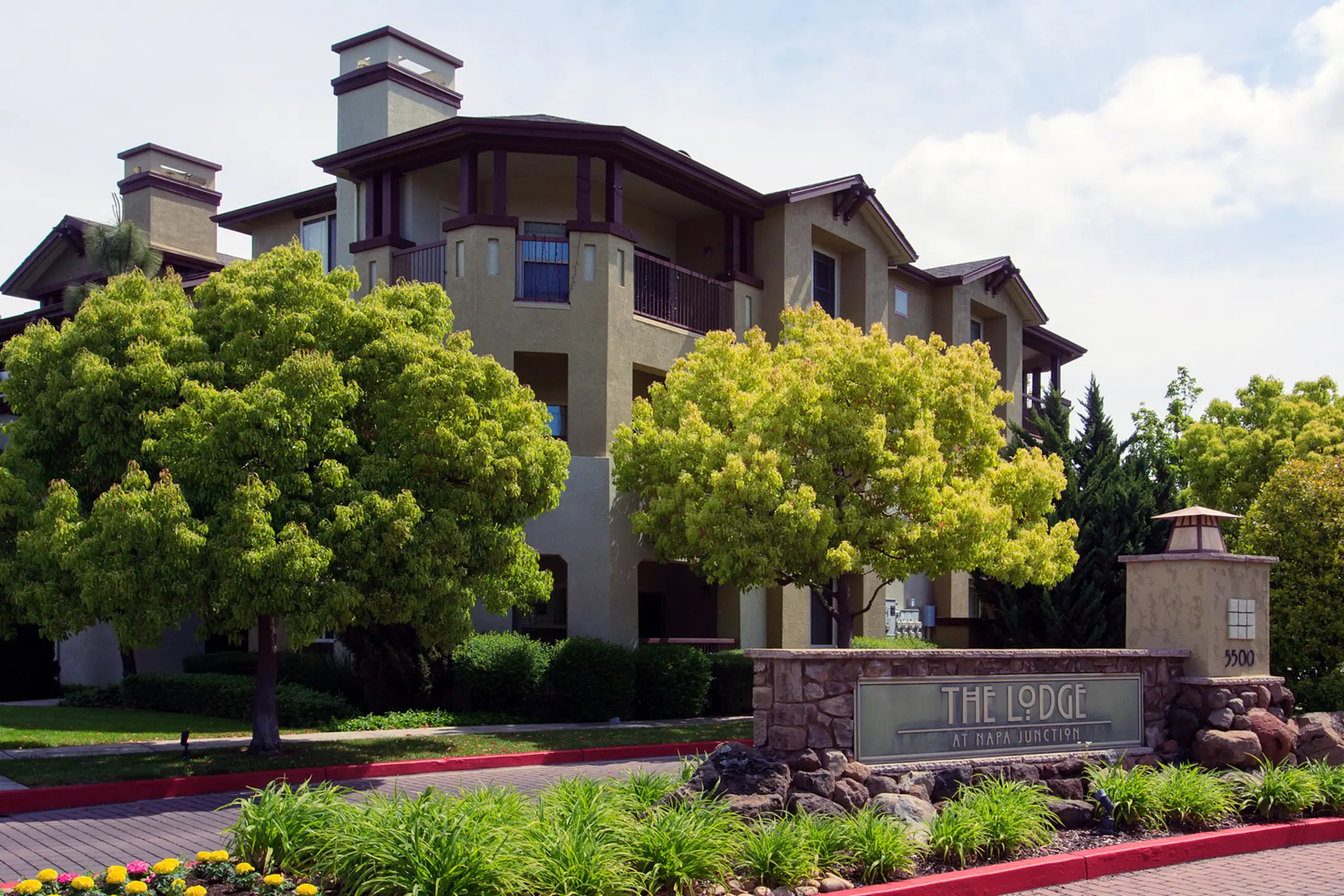 The Lodge at Napa Junction Apartments American Canyon, CA 94503