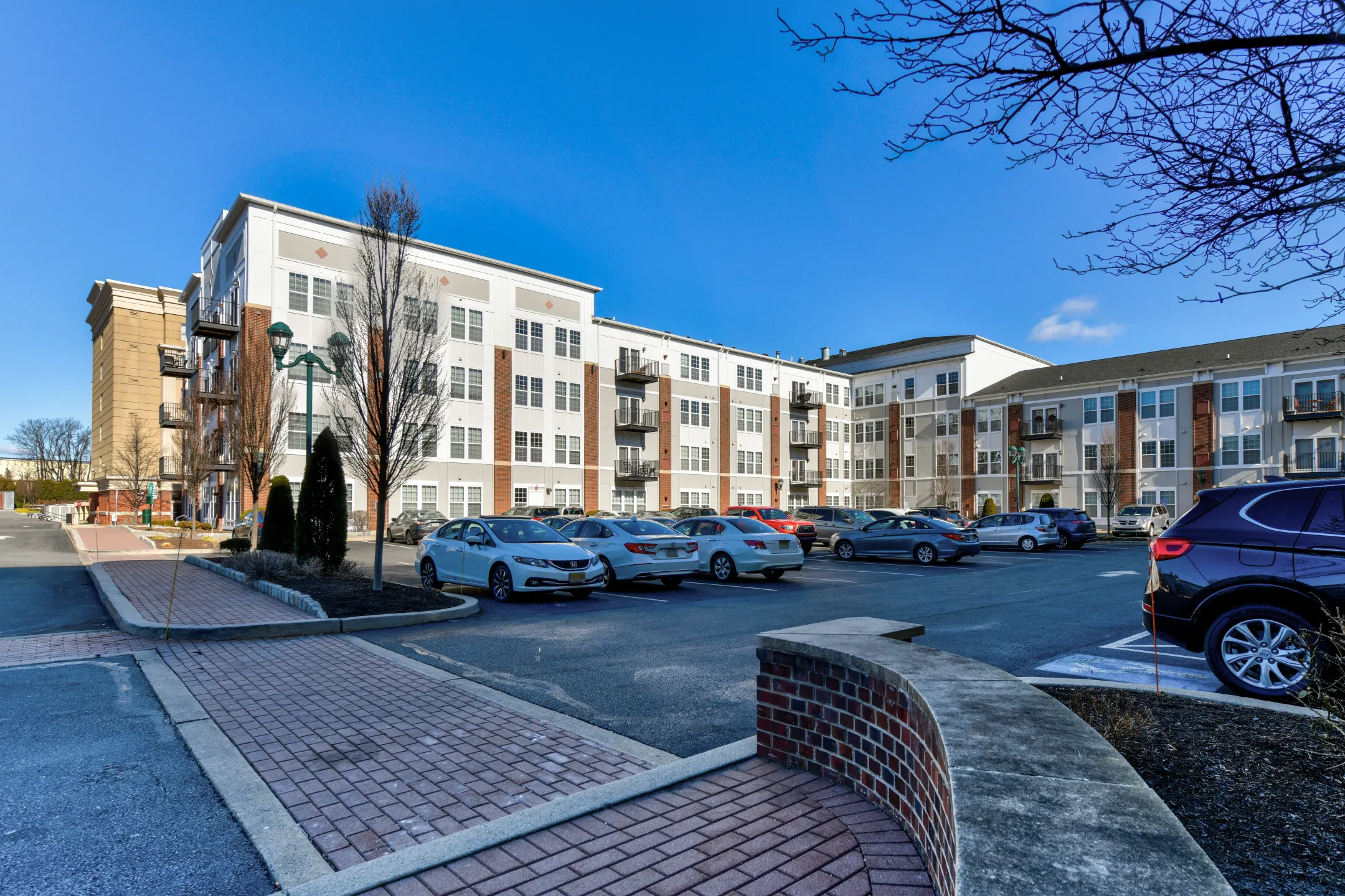 Building - 100 Park at Wyomissing Square - Reading, PA