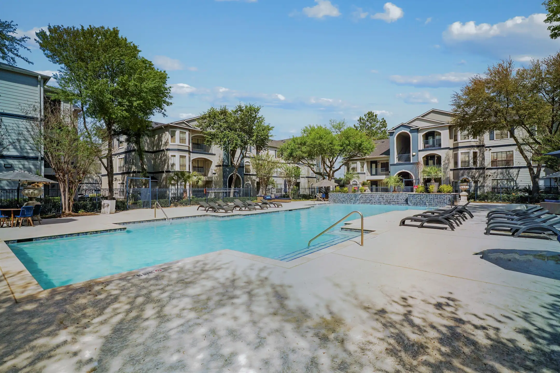 Pool - Paramount at Kingwood - Kingwood, TX