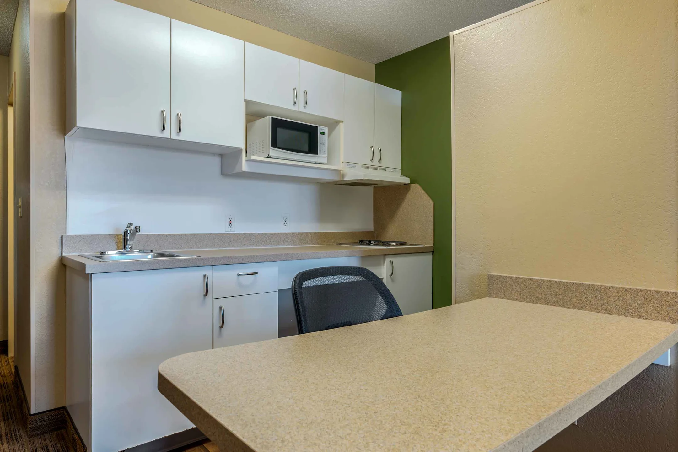 Furnished Studio Chicago Gurnee Apartments Gurnee, IL 60031