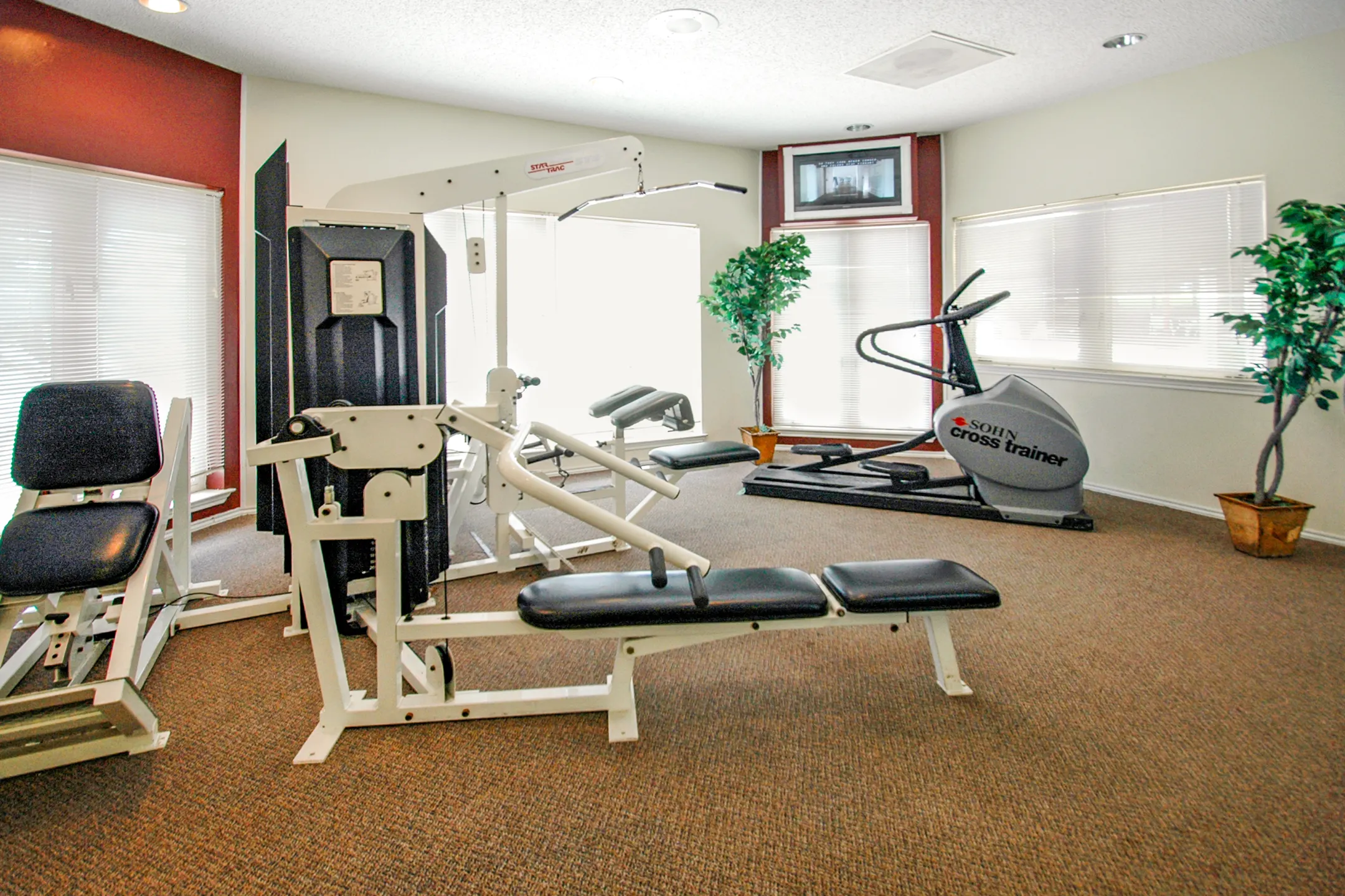 Fitness Weight Room - The Ethans - Kansas City, MO