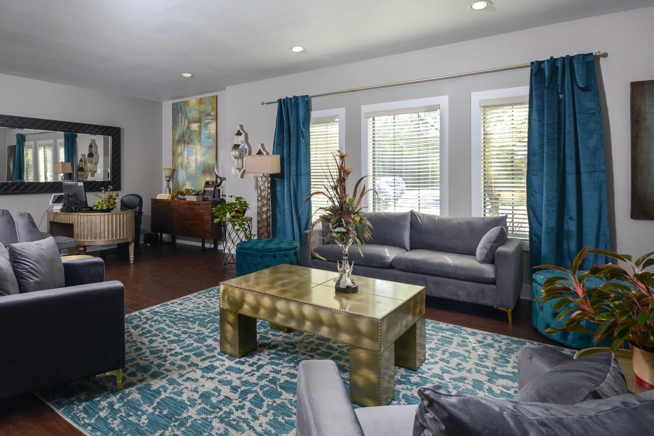 Living Room - Canyon Point Apartment Homes - San Antonio, TX